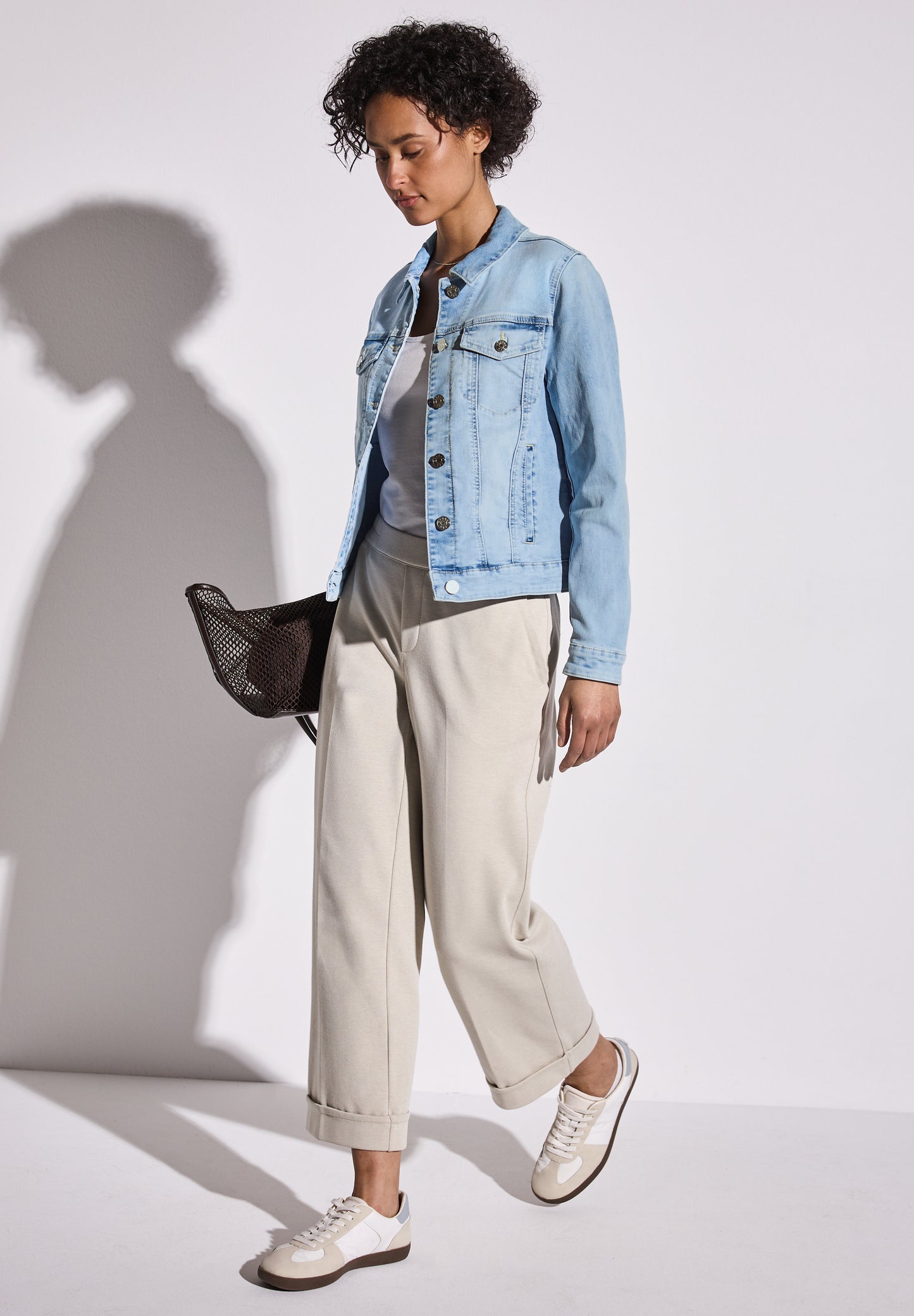 Jeansjacke im Bleached-Look