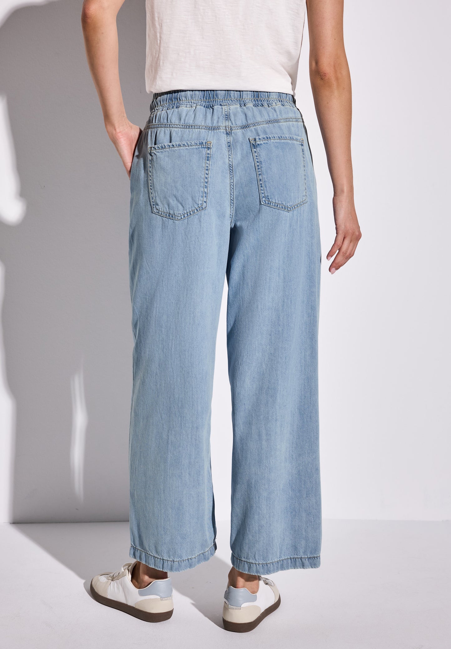 Wide Leg Jeans