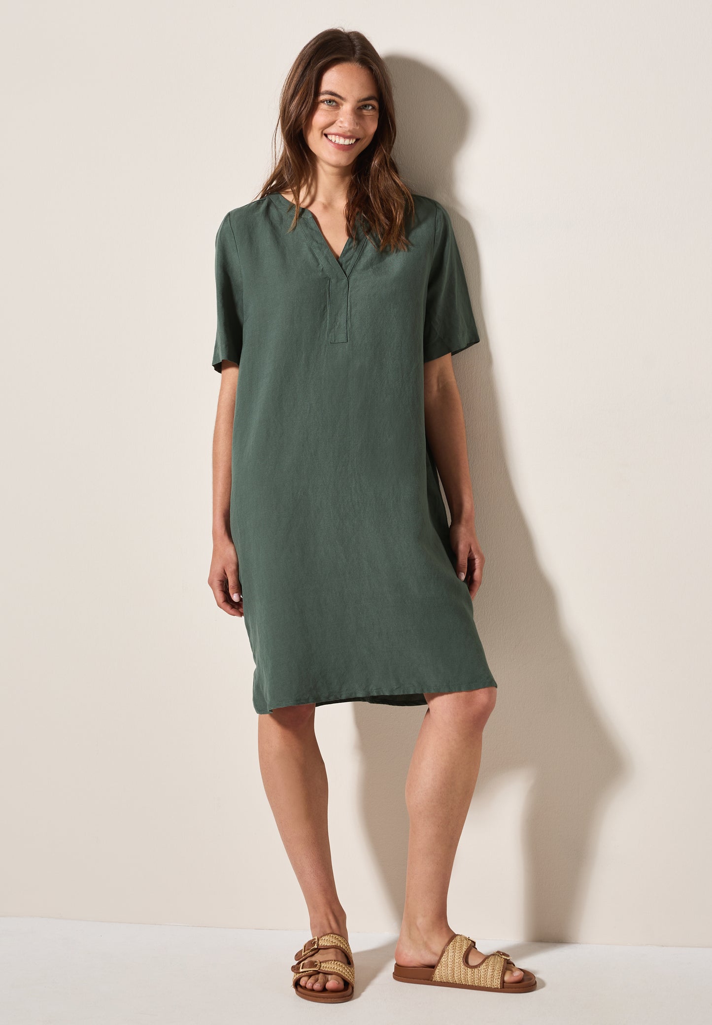 Split Neck Kleid