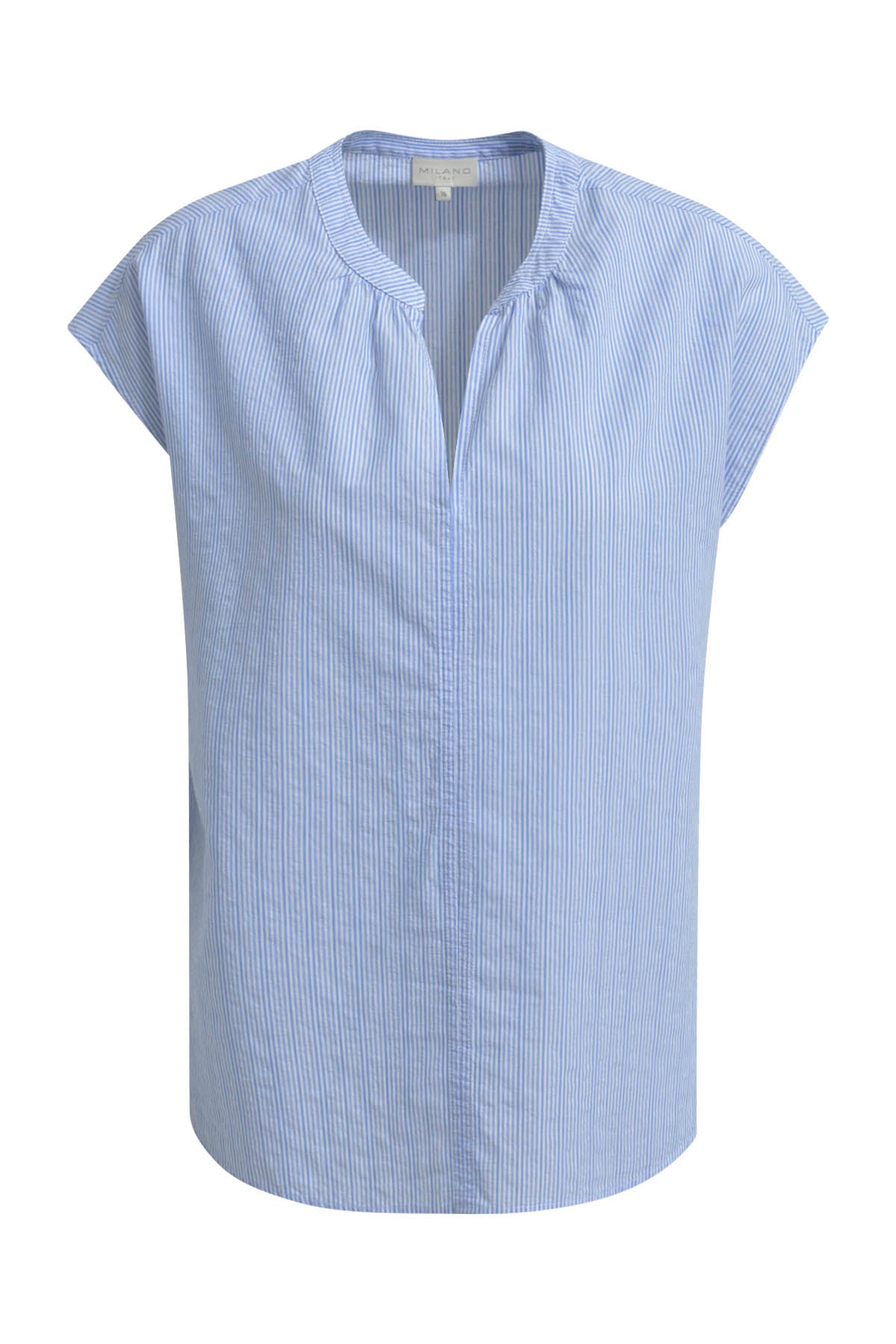 sleeveless blouse w gathering around neckpanel, slit in cf