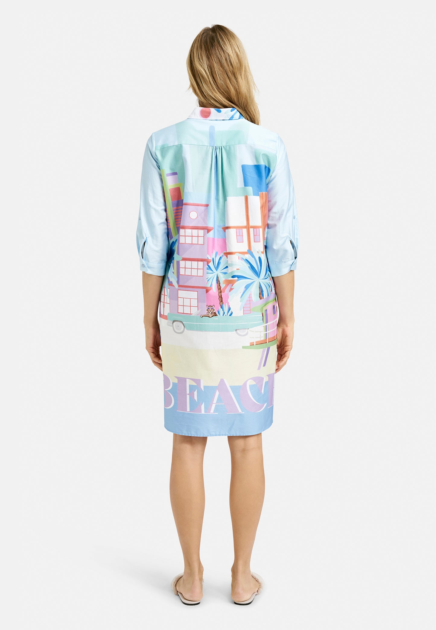 Dress w collar, half placket, 1/2 sleeves w cuffs