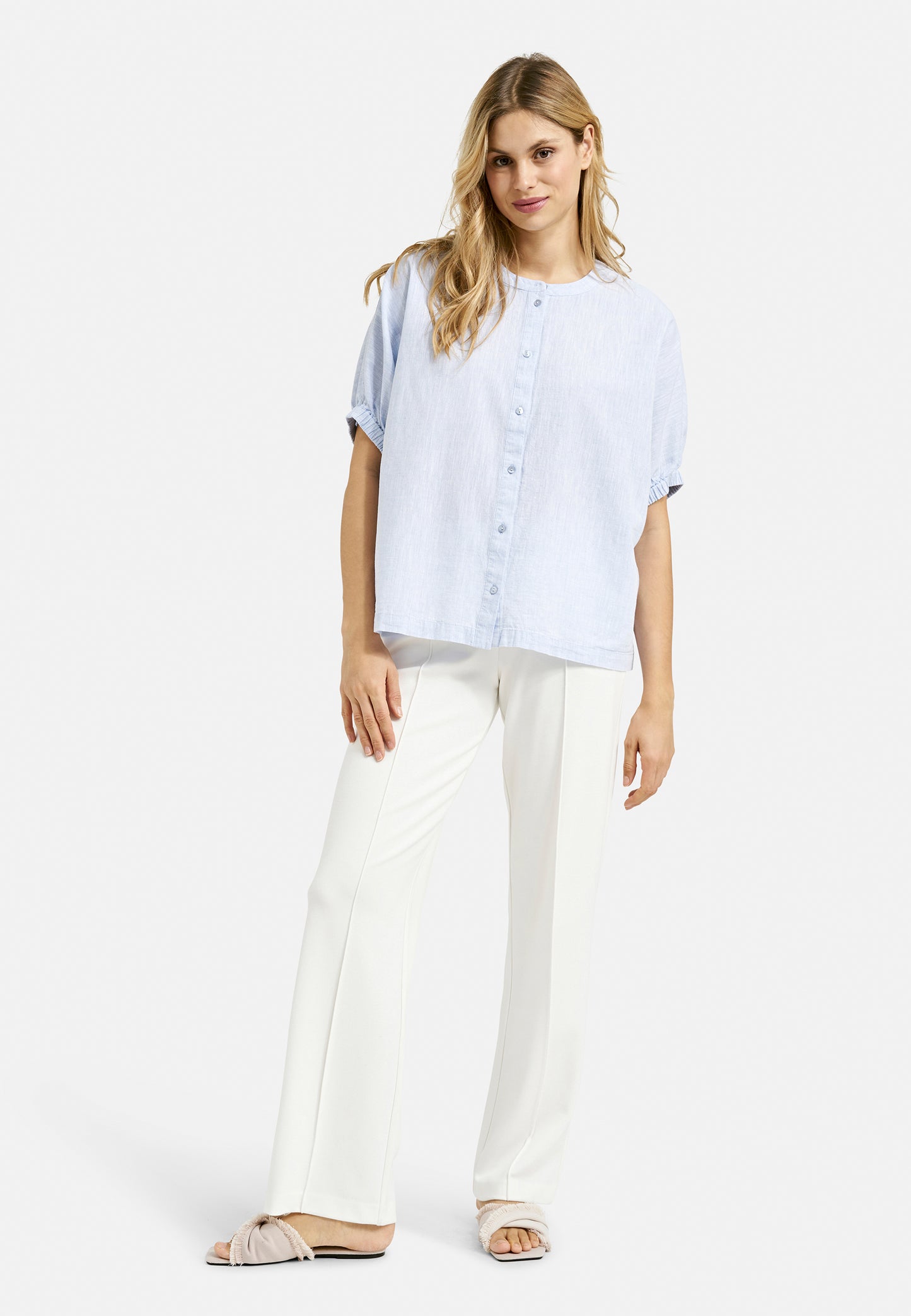 oversized blouse w neckpanel + placket, elastic cuff