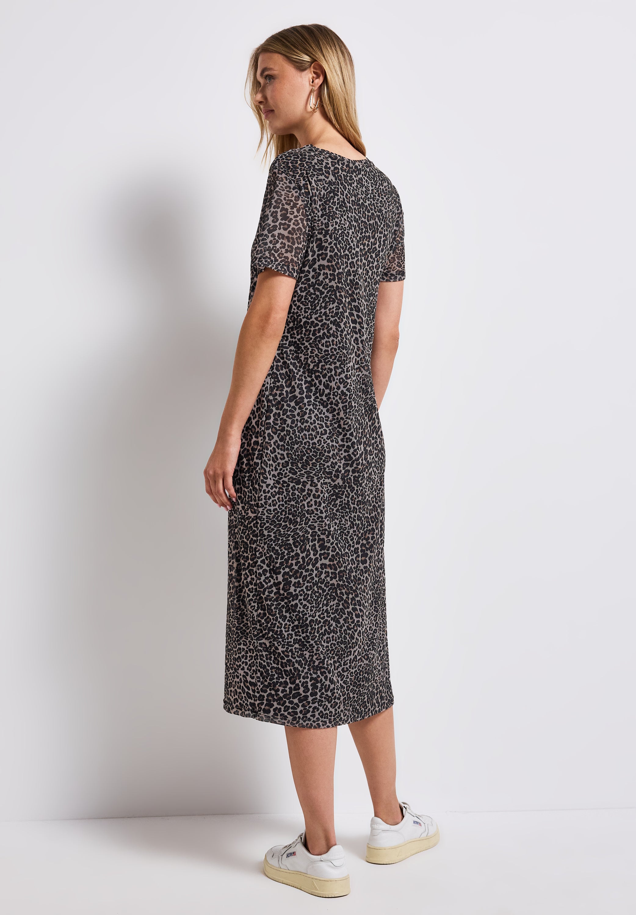 Mesh-Kleid mit Leo-Print