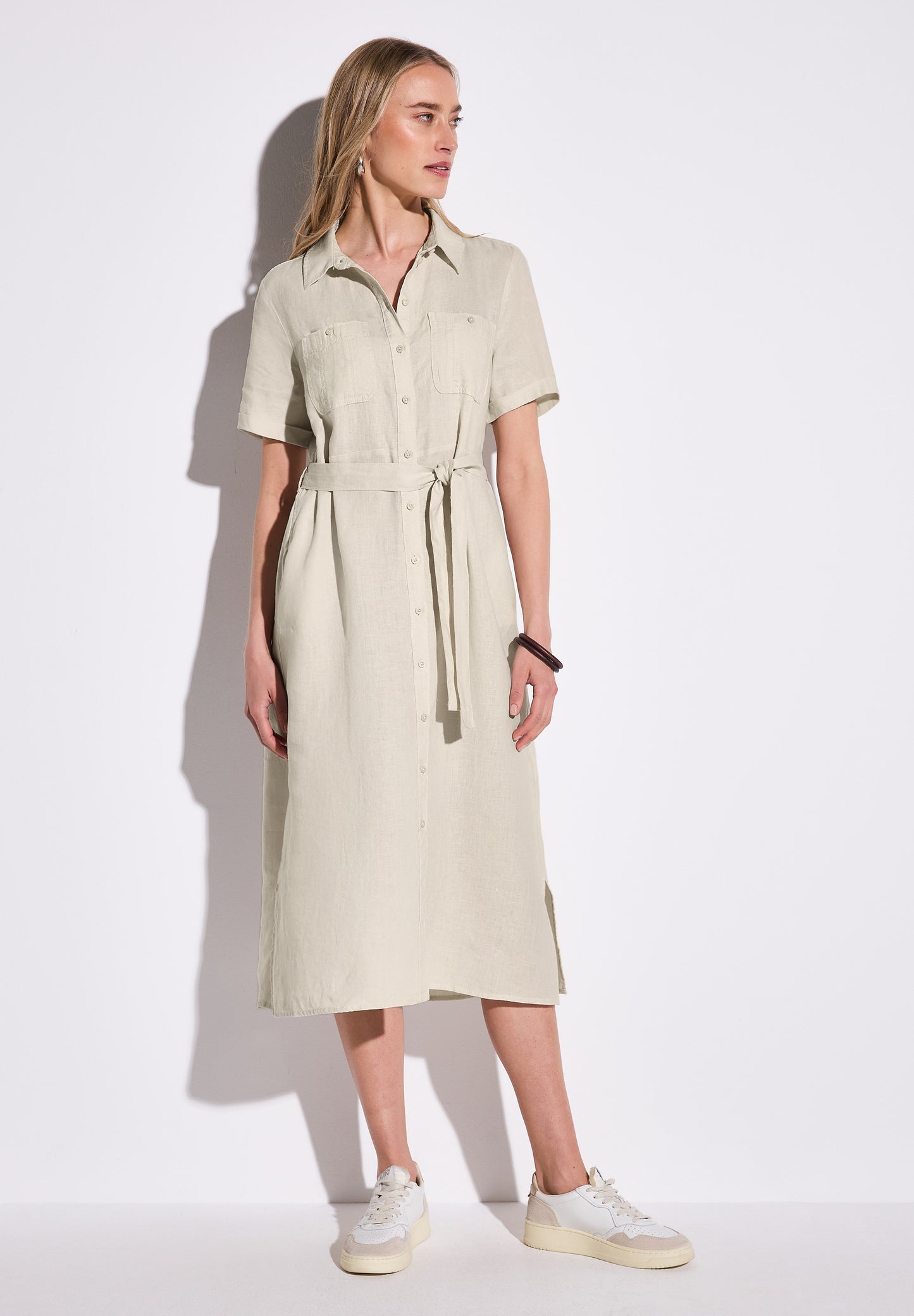 Kurzarmkleid mit Knopfleiste