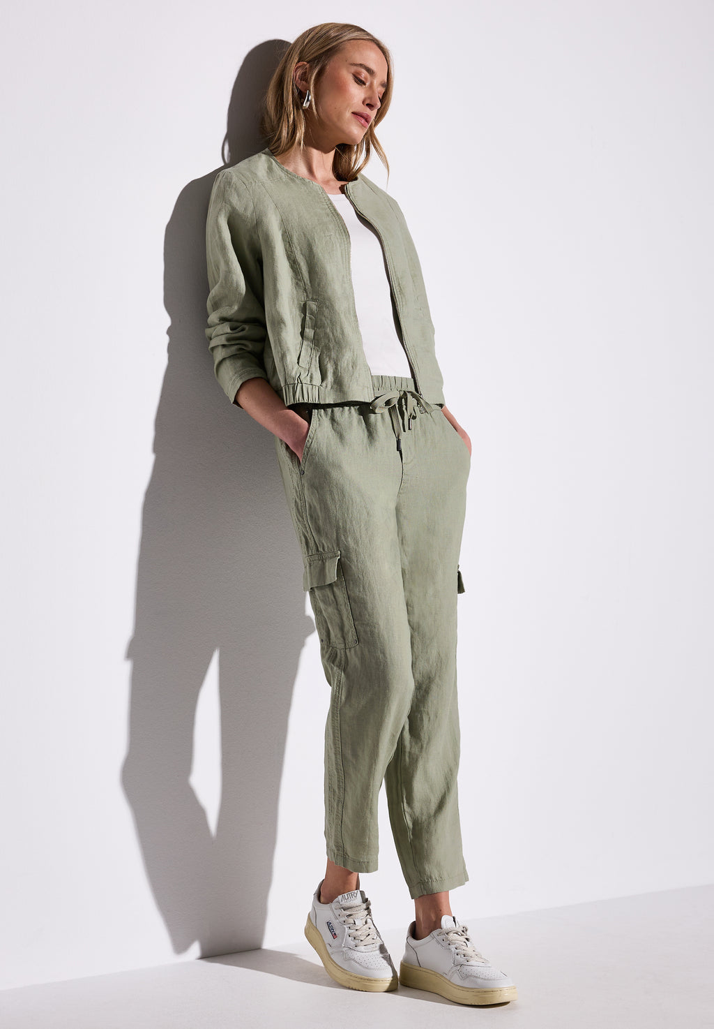 Leinenhose im Cargo-Look