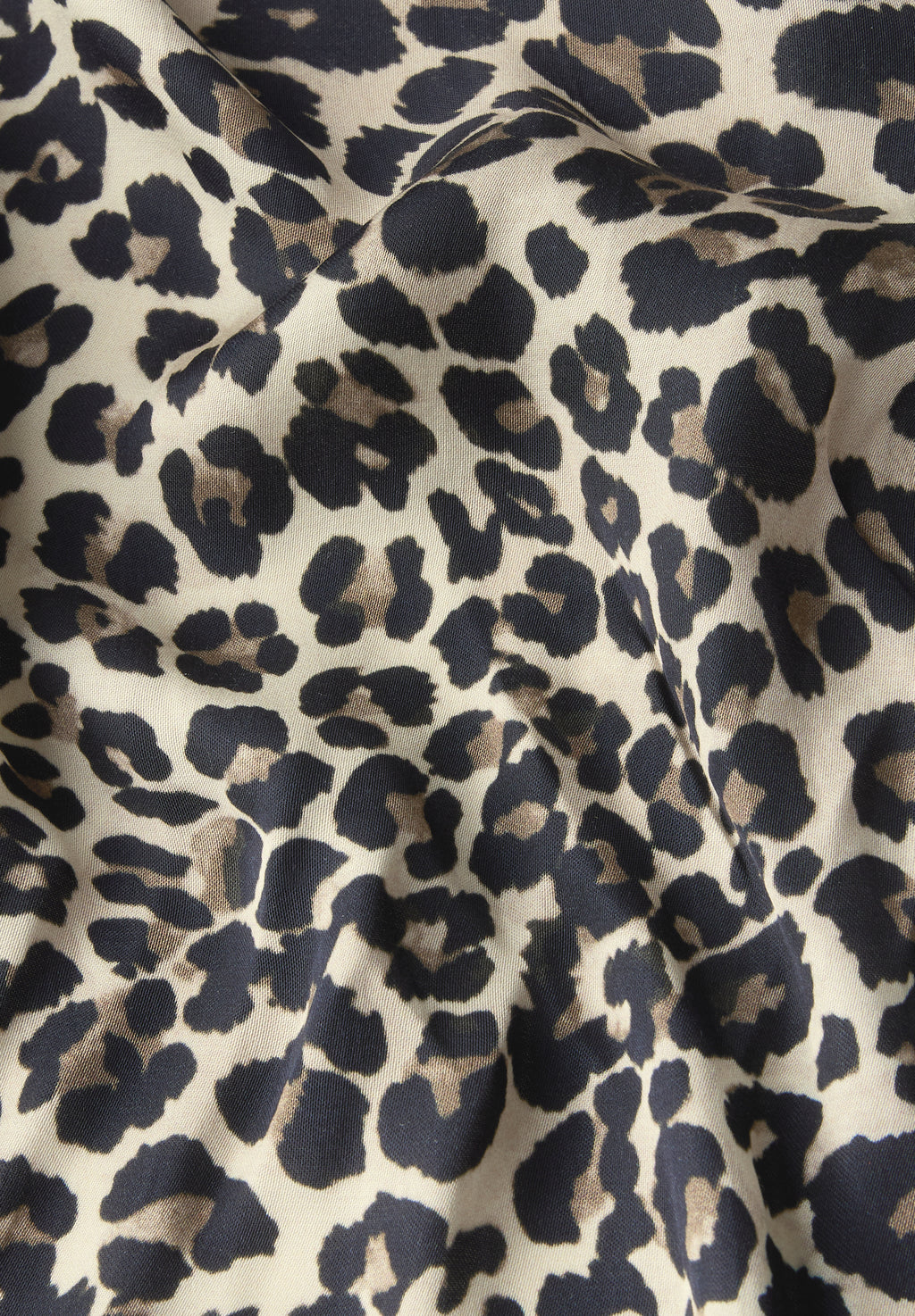 Satin Tuch mit Leo-Muster