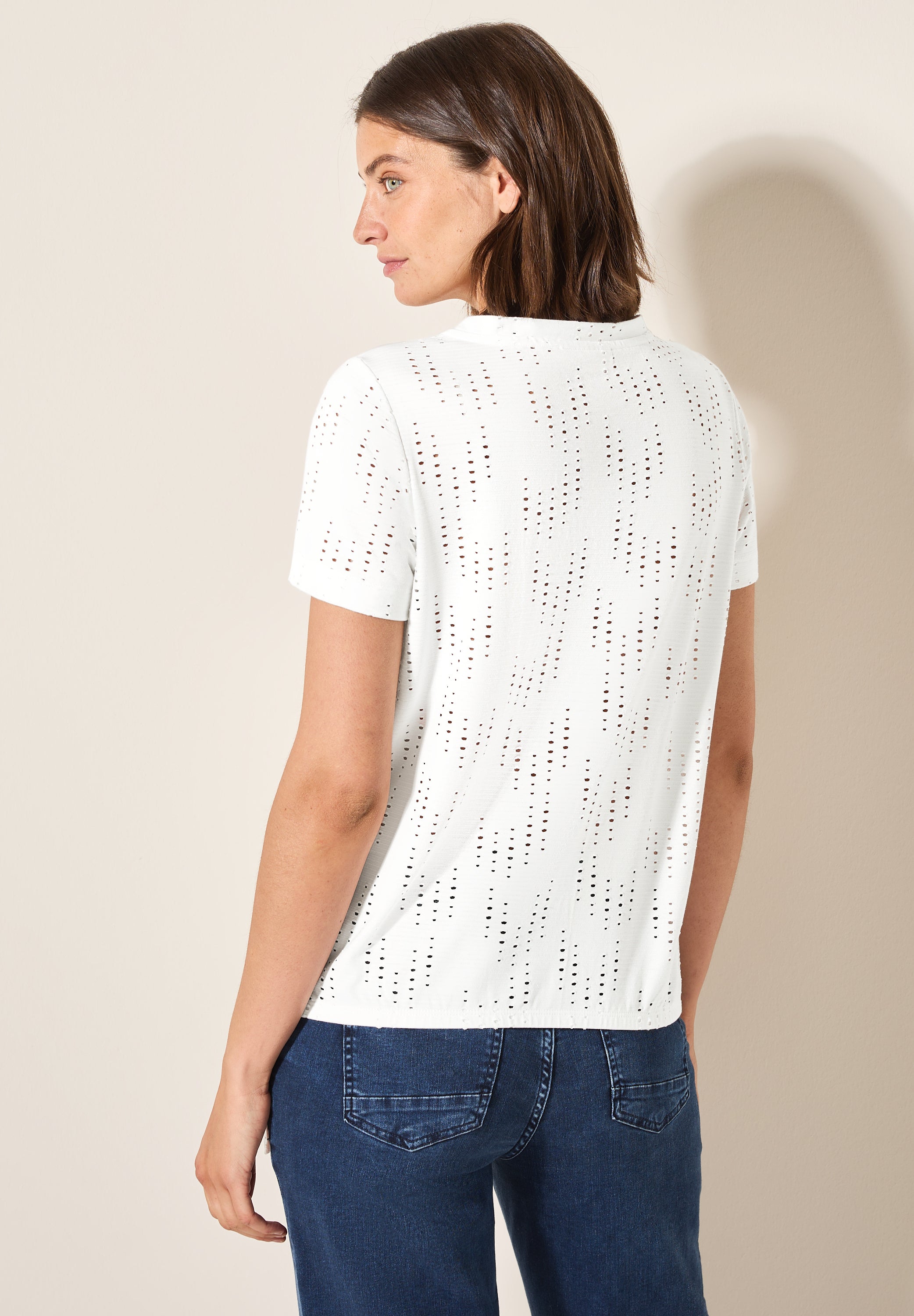 Strukturshirt mit Lochmuster