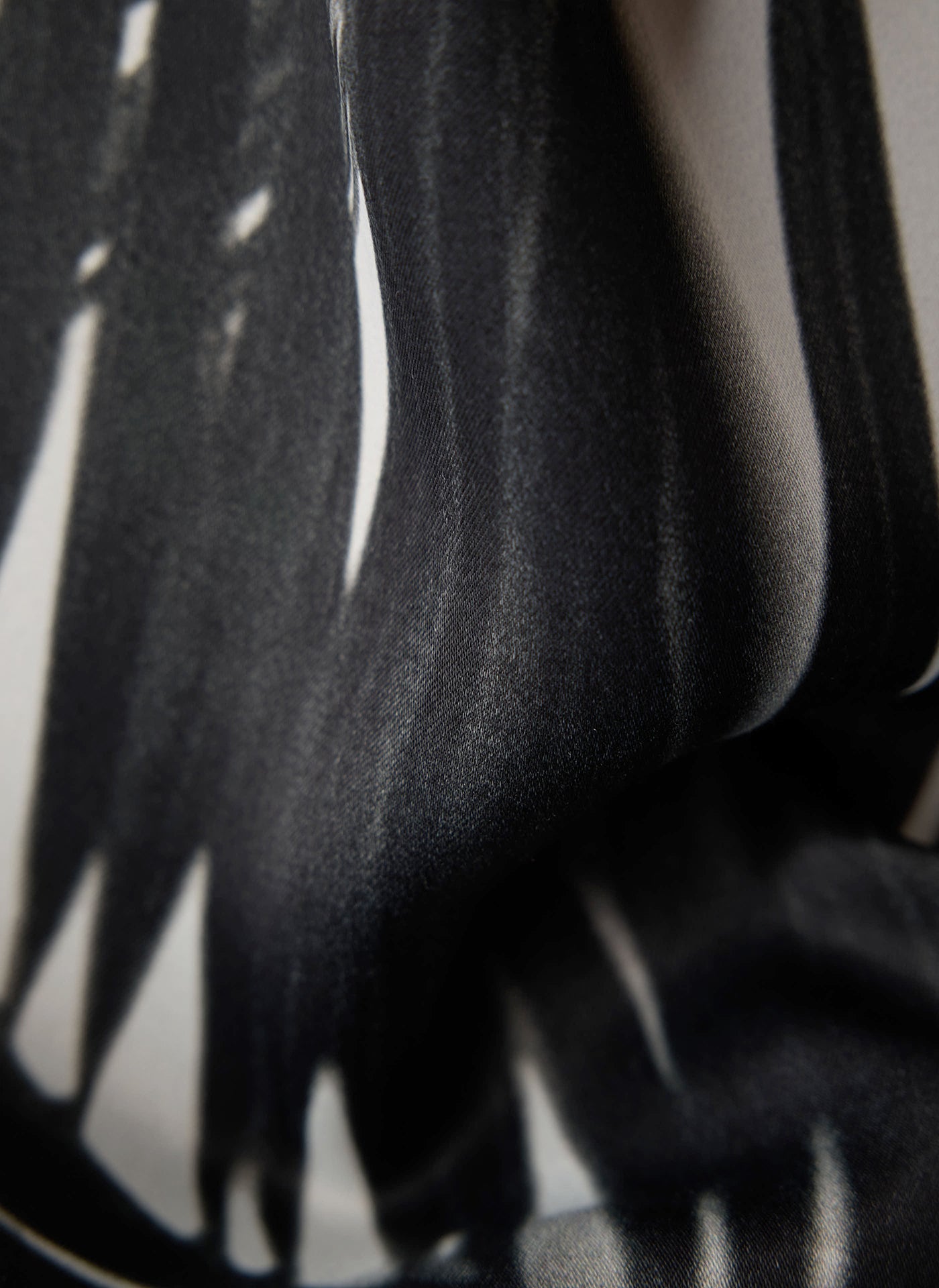 Shirt | Noir Flora