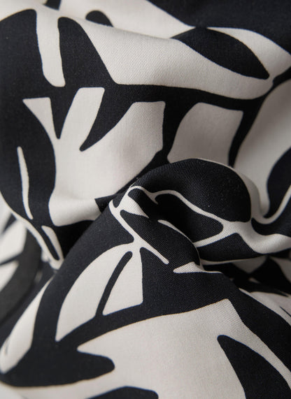 Hose | Noir Flora
