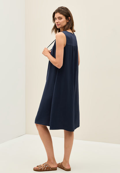 Kleid in Unifarbe