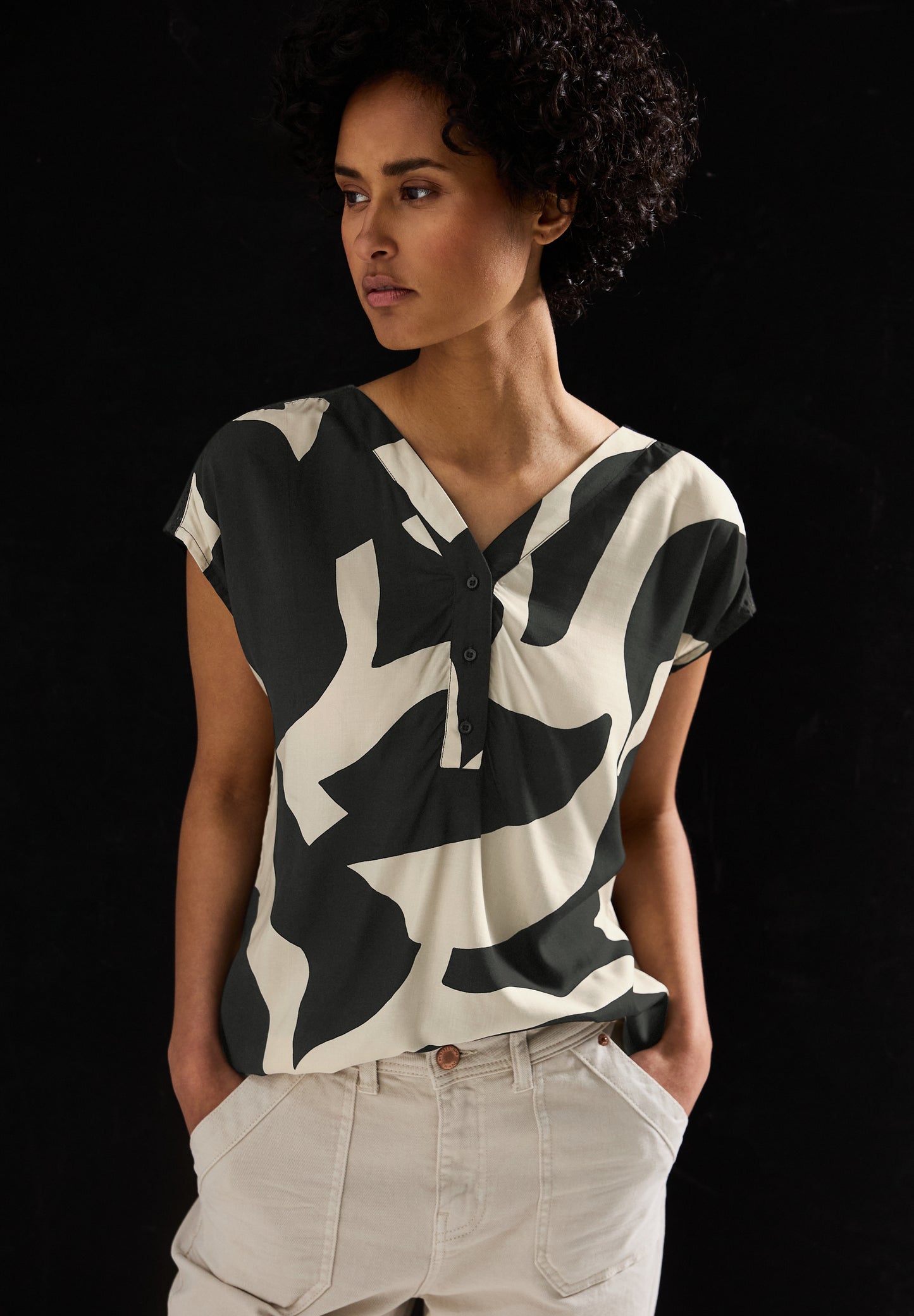 Gemusterte Bluse
