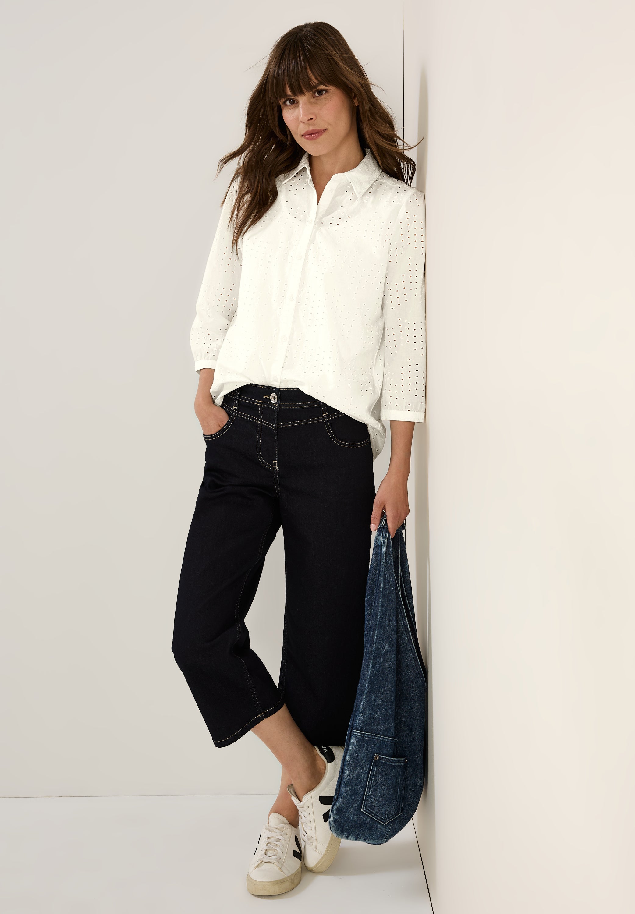 Hemdbluse mit Lochstickerei
