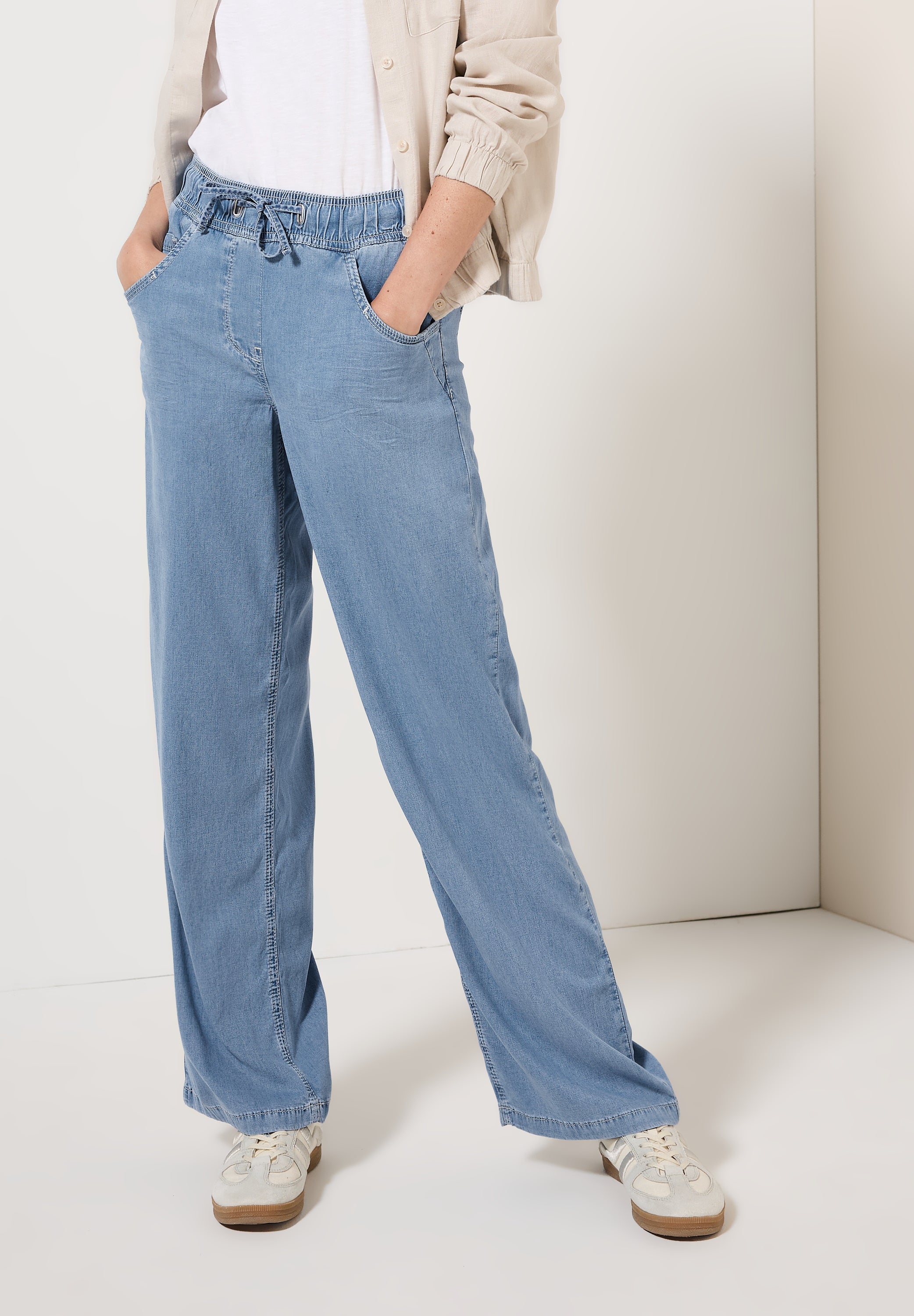 Wide Leg Jeans