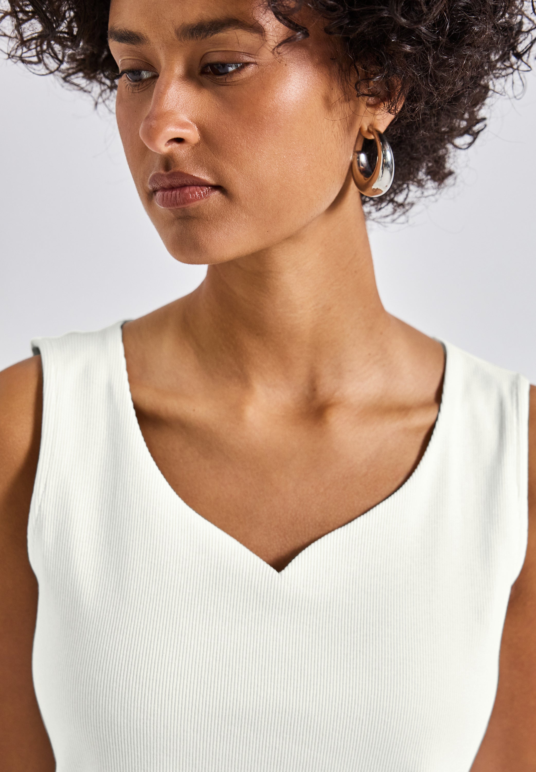 Top mit Herzausschnitt