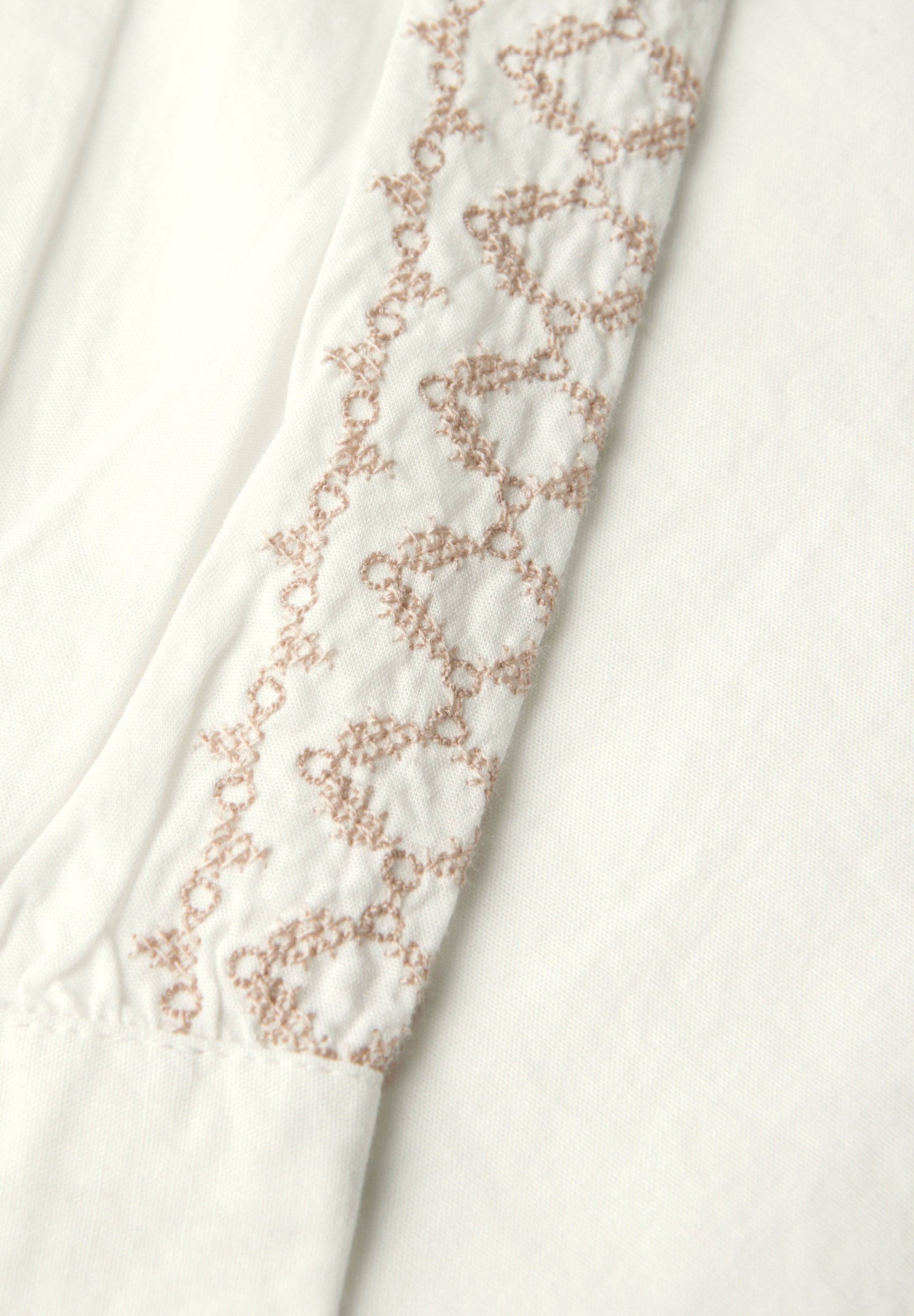 Tunika mit Häkeldetails