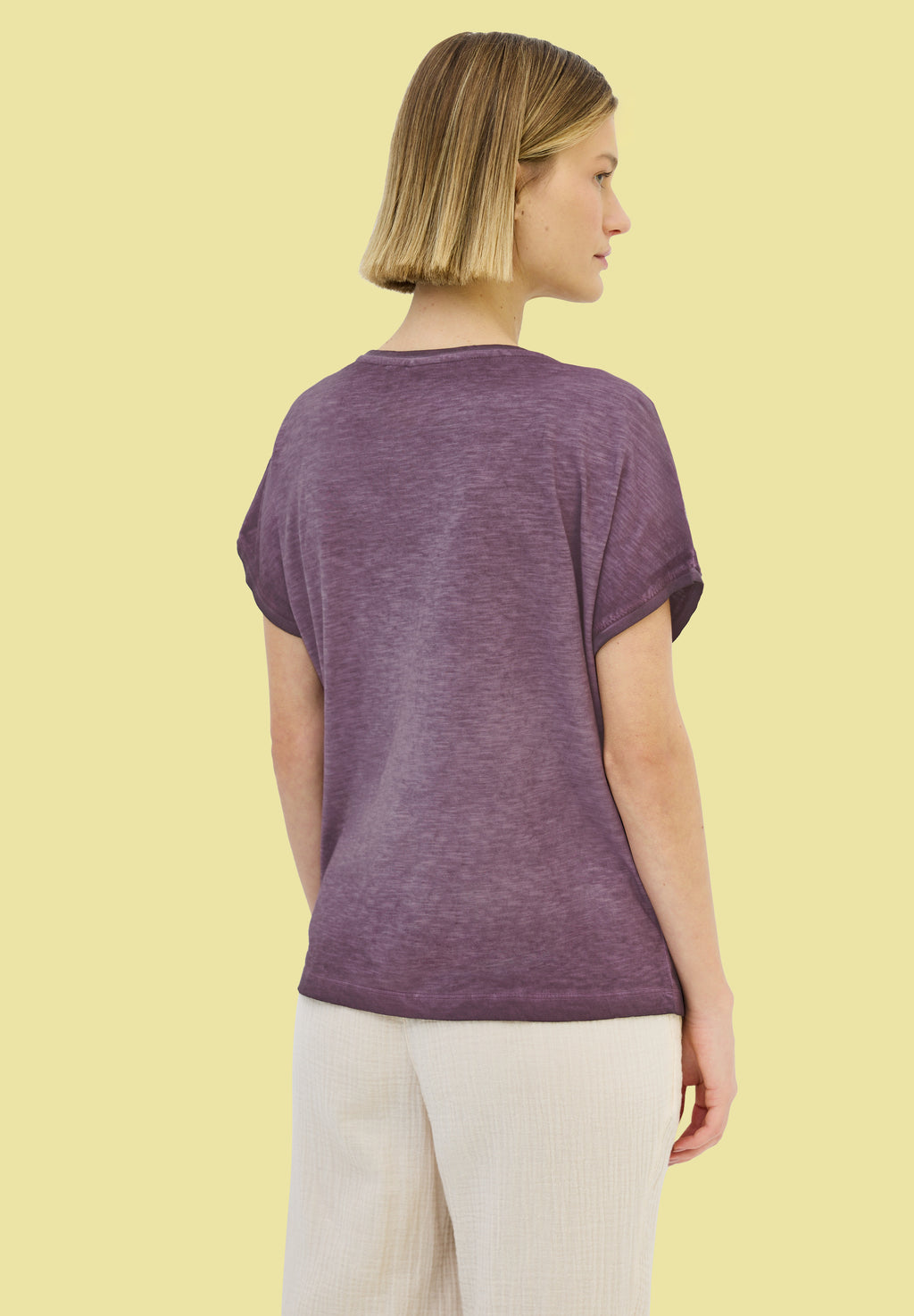 T-Shirt mit Knopfdetail