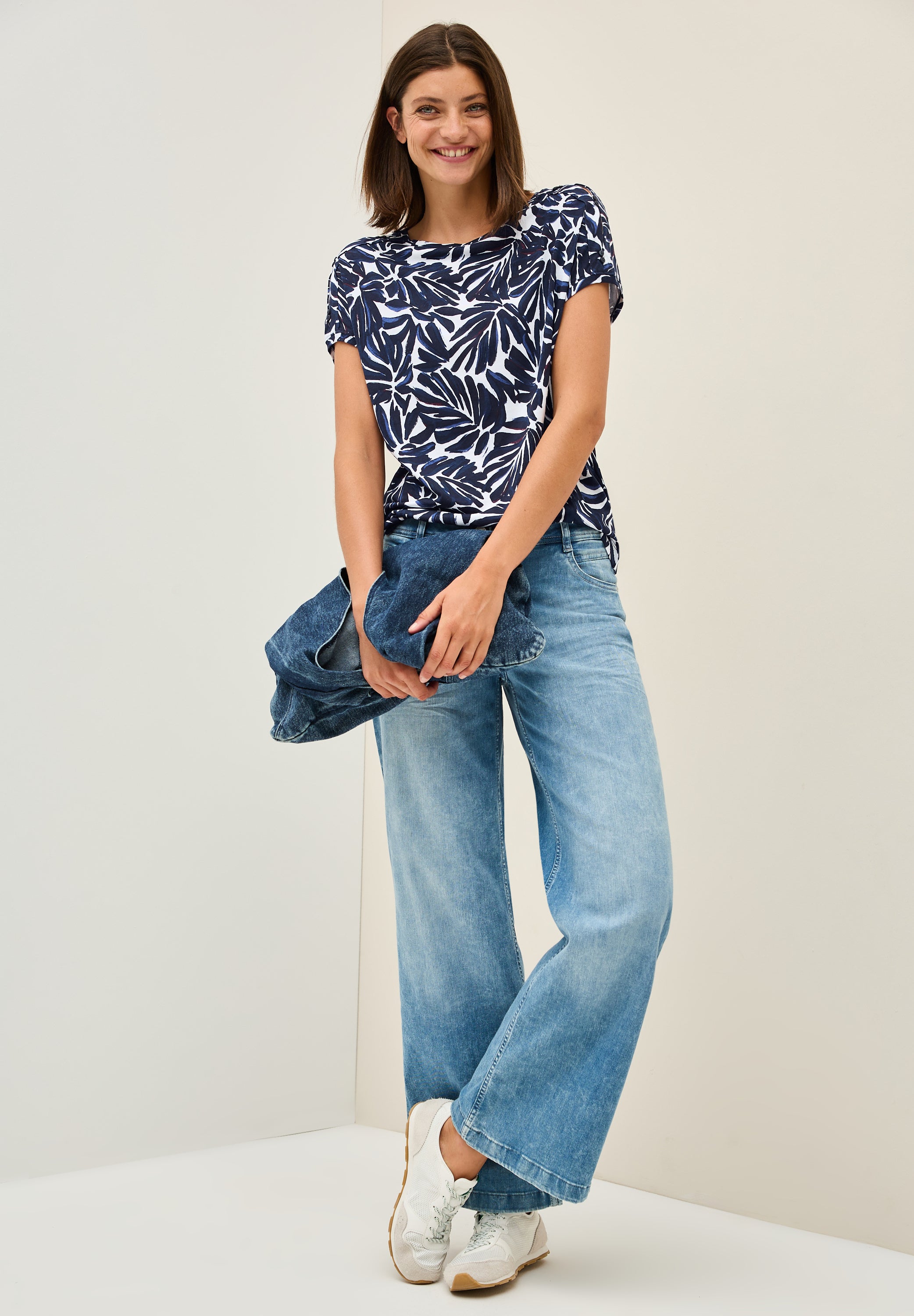 Print-Shirt mit Knopfdetail