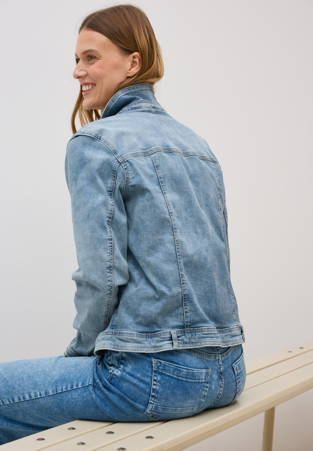 Jeansjacke mit Knopfleiste
