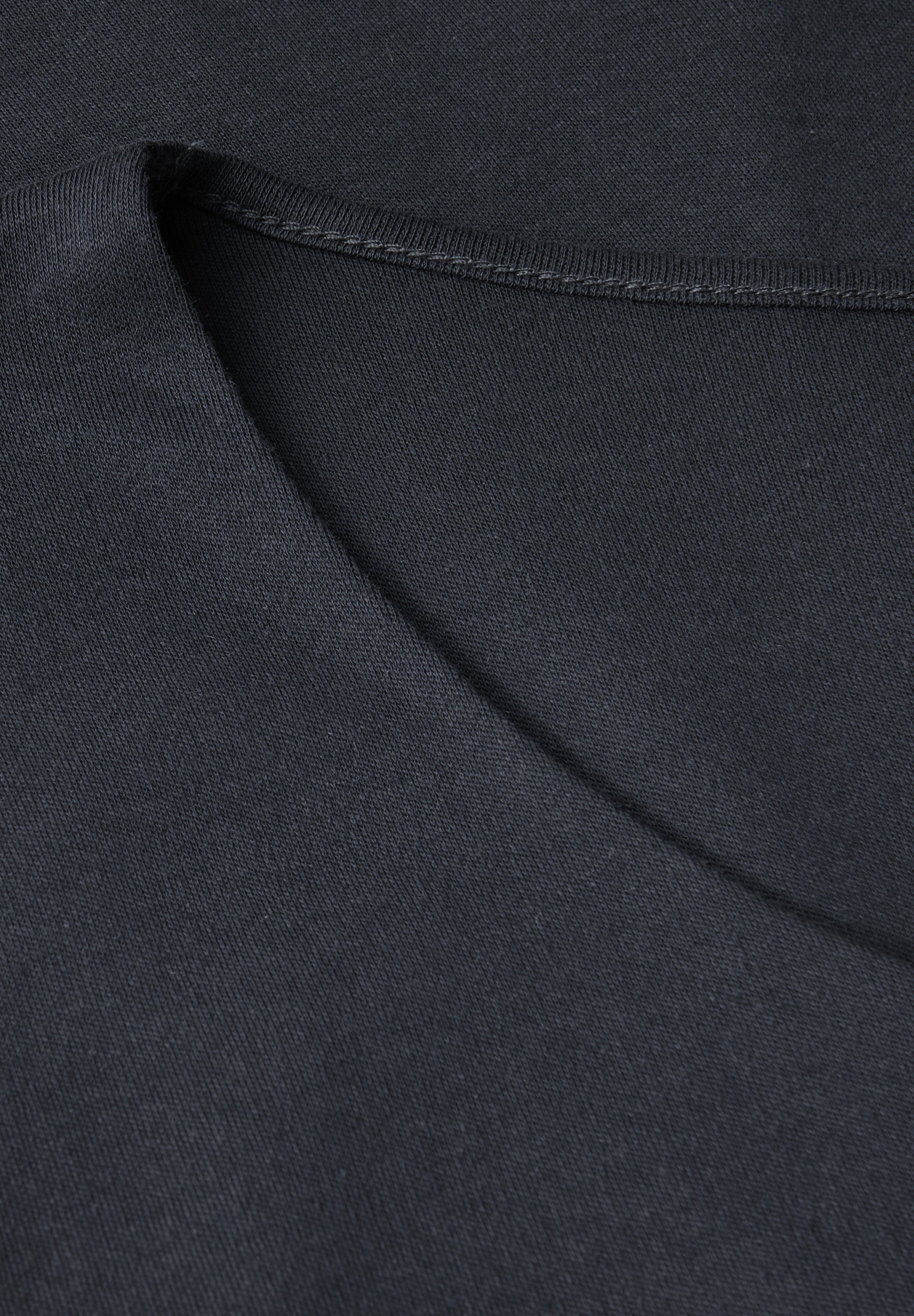 T-Shirt mit Herzausschnitt