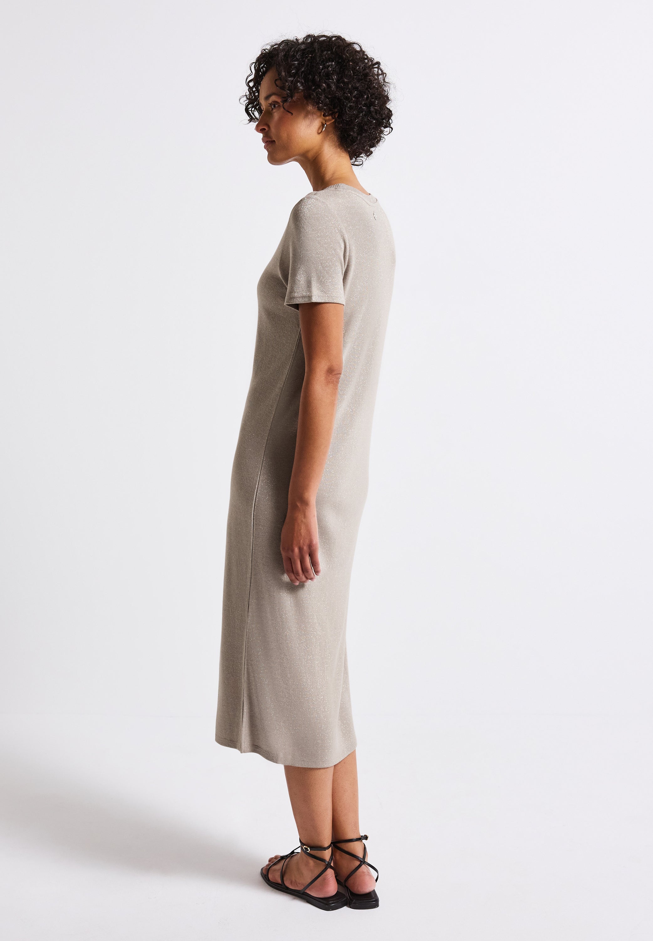 Glitzerndes T-Shirt Kleid