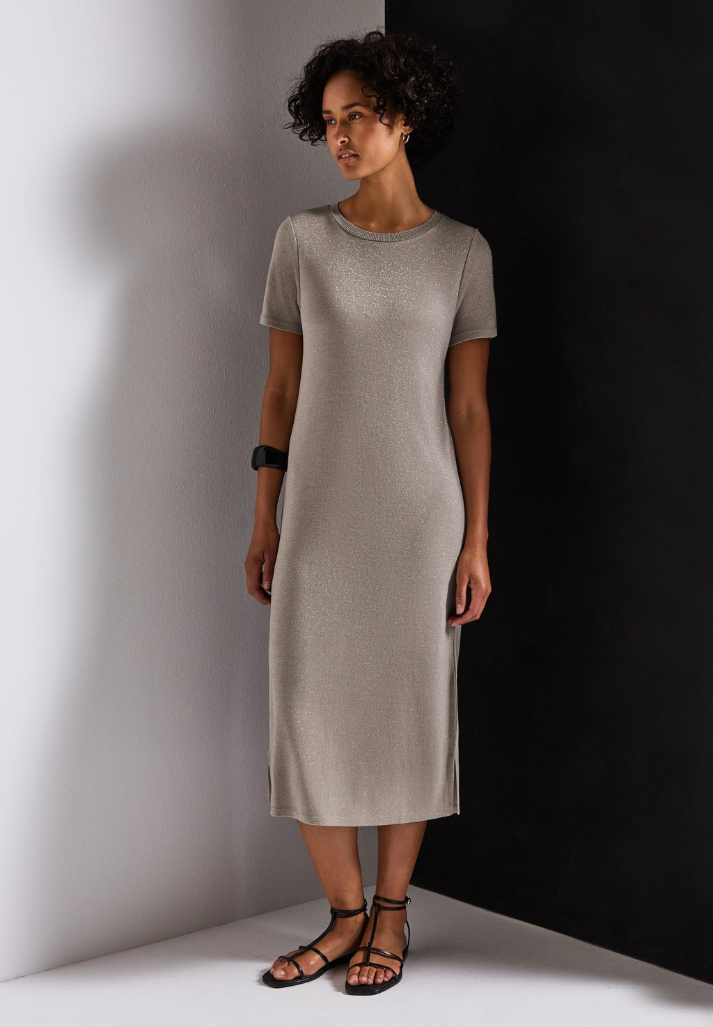 Glitzerndes T-Shirt Kleid