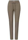 Casual Fit Hose