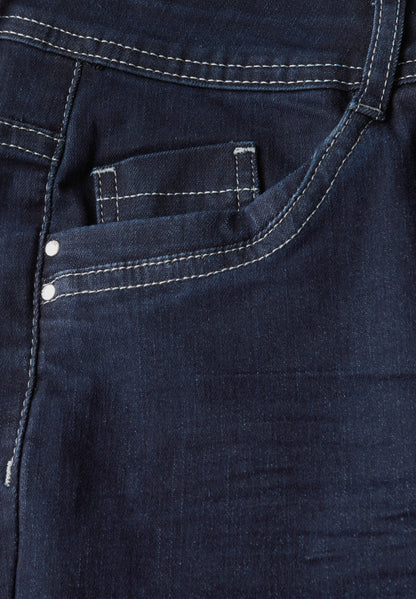 Rinsed Straight Leg Jeans