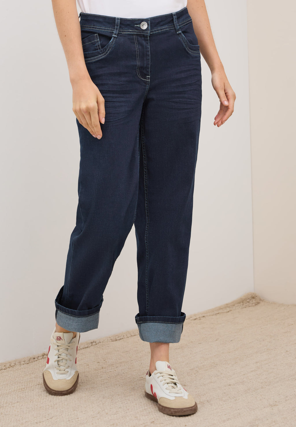 Rinsed Straight Leg Jeans