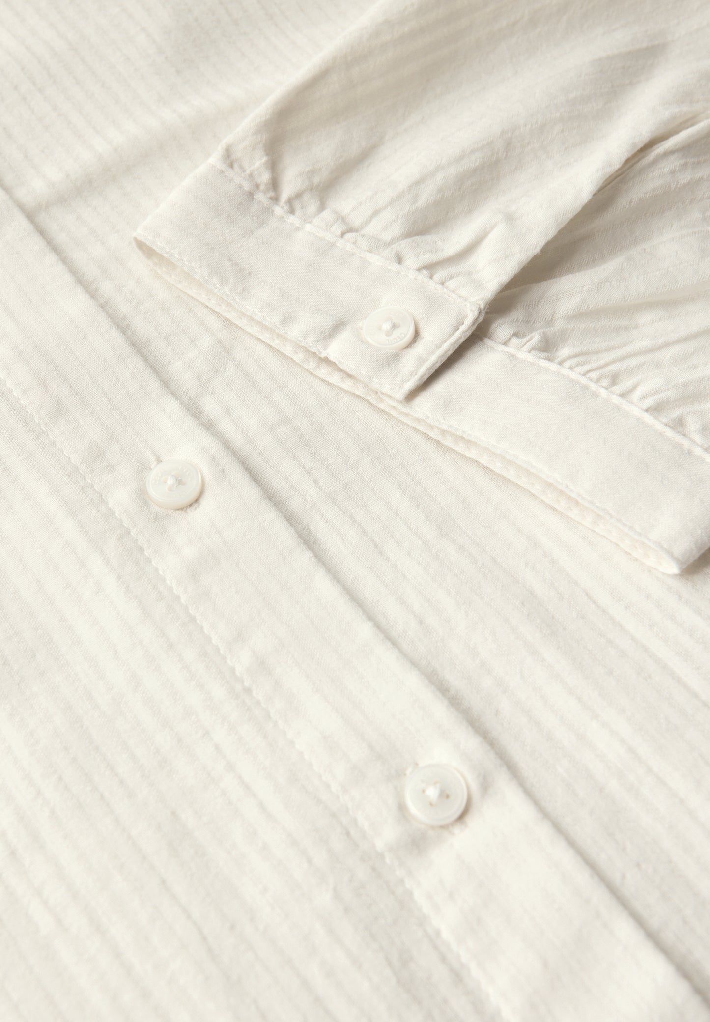 Bluse mit Streifenstruktur