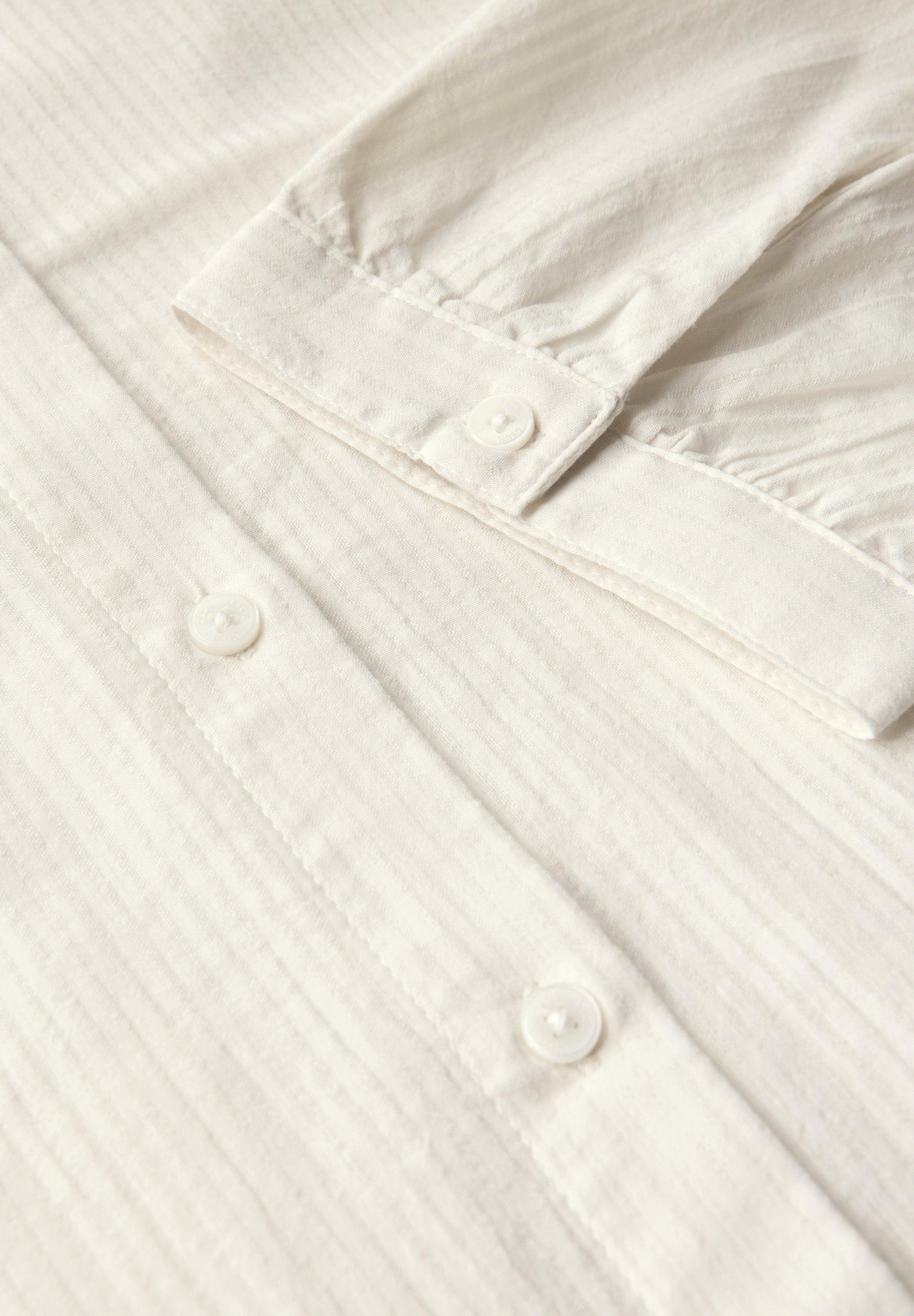 Bluse mit Streifenstruktur