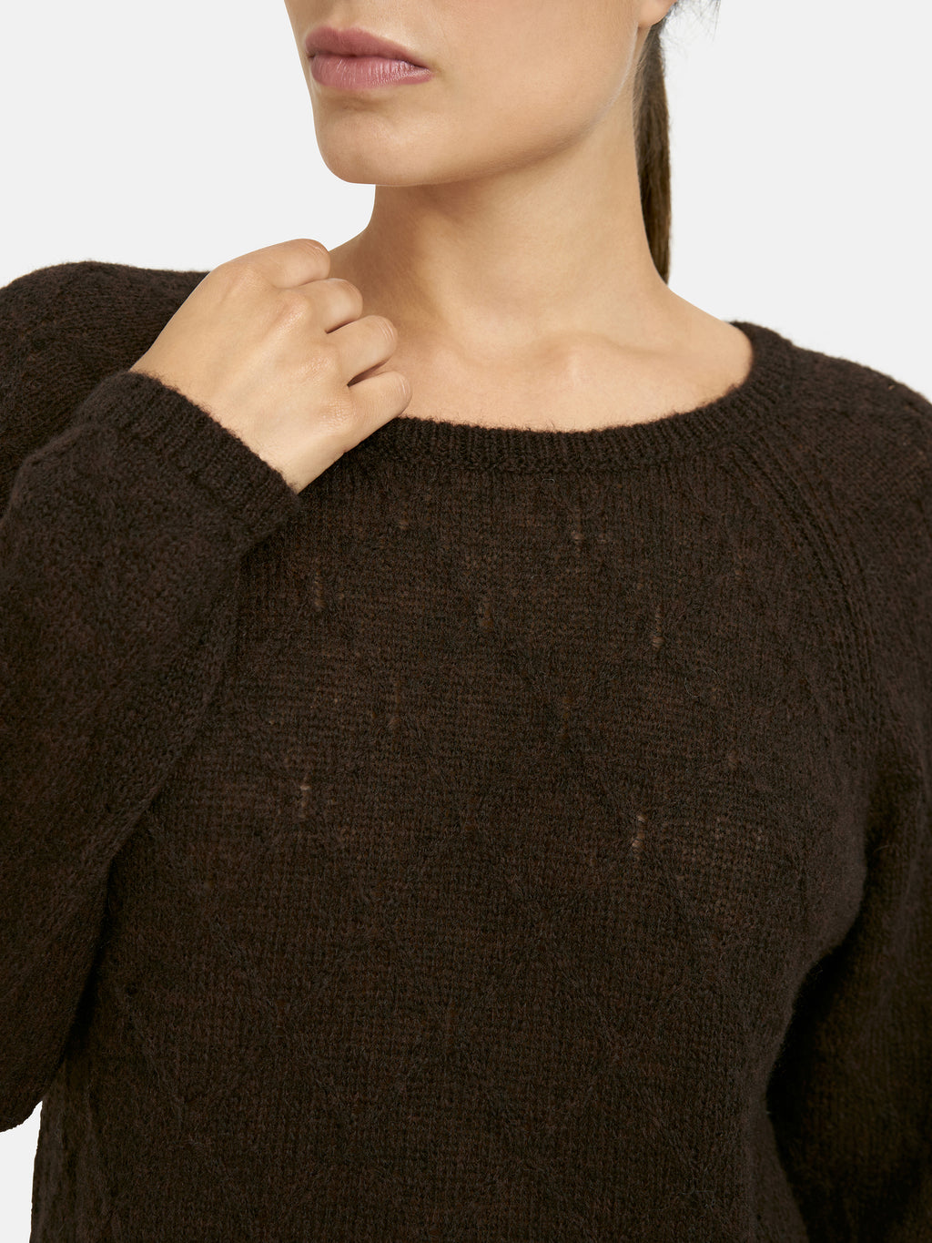roundneck raglan pullover