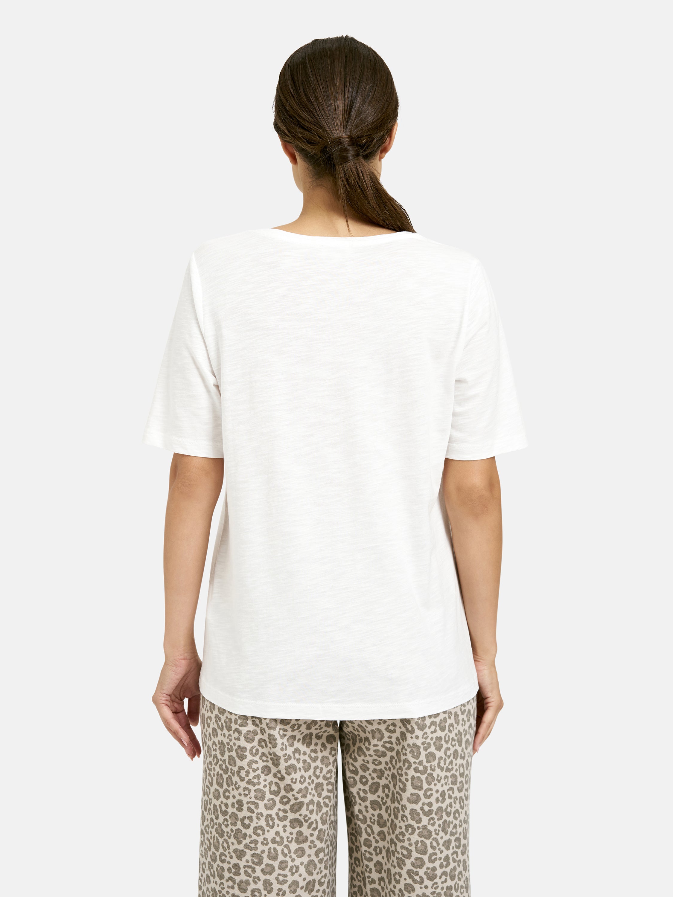 roundneck t-shirt w/ AW 1/4 sleeve