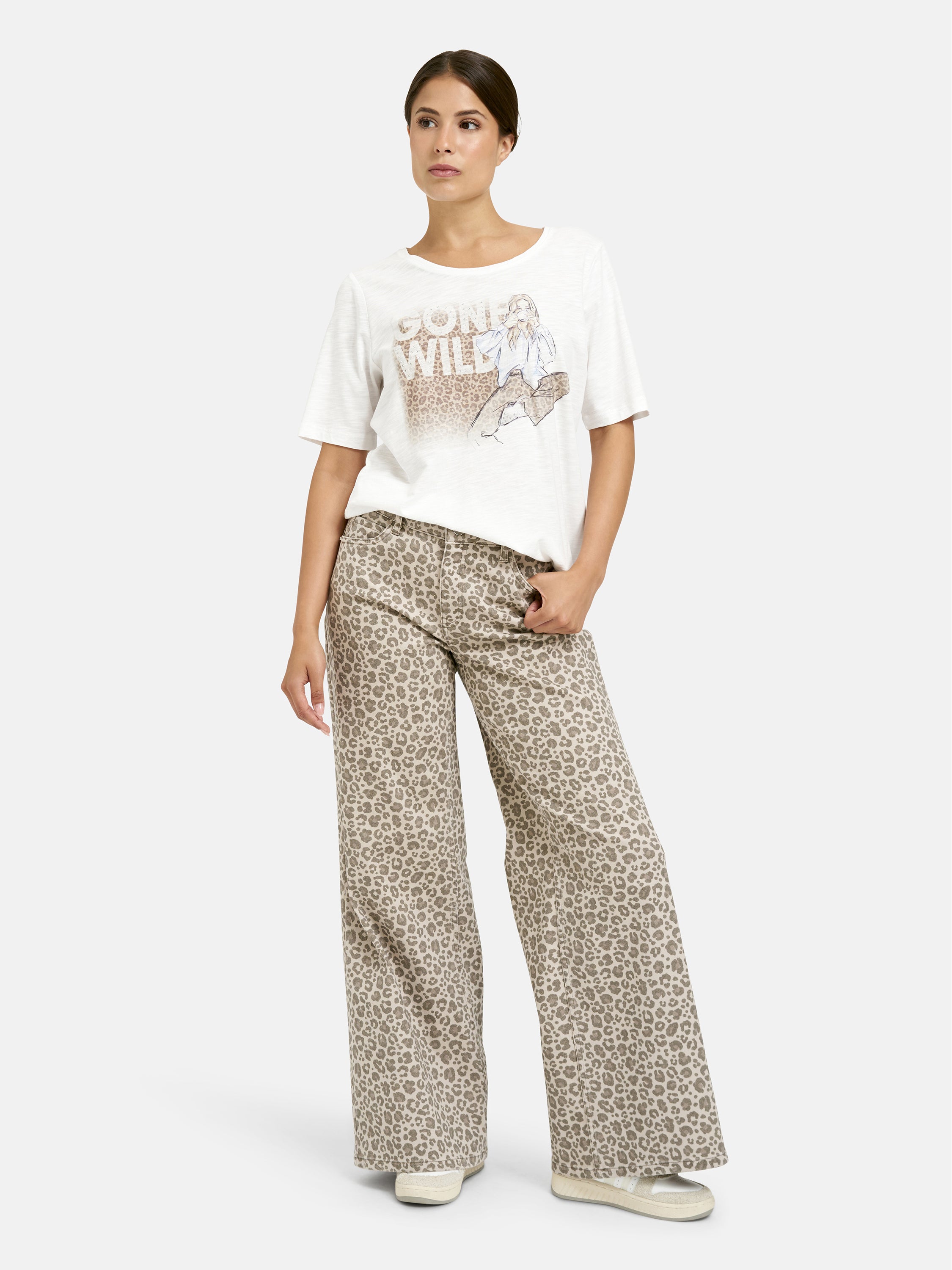 roundneck t-shirt w/ AW 1/4 sleeve