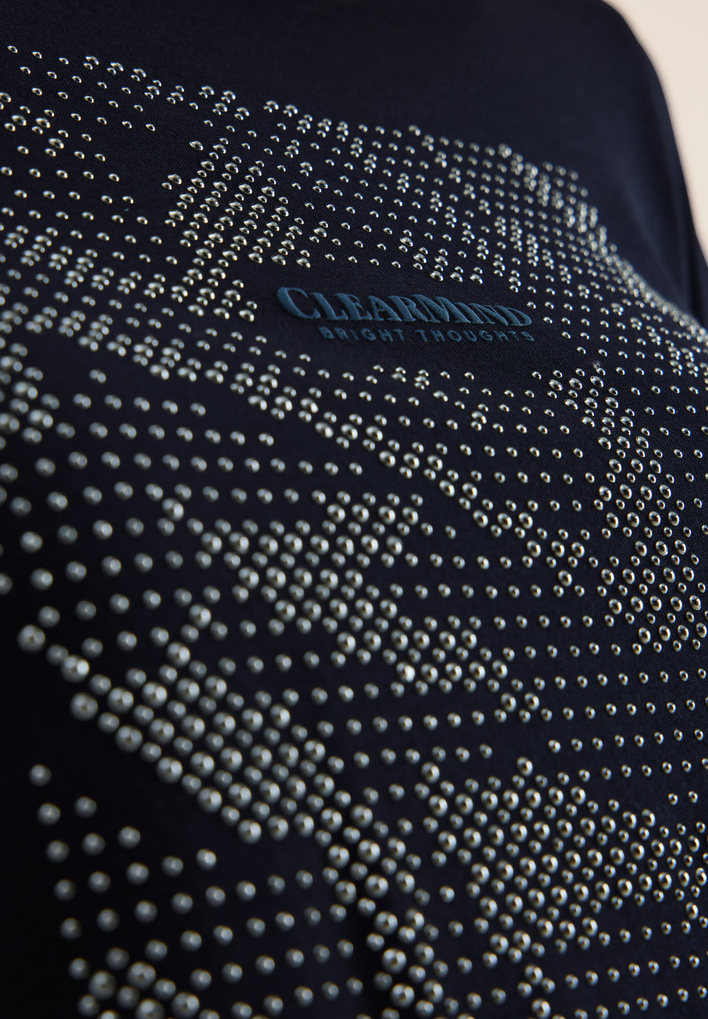 Shirt mit Schmucksteinen