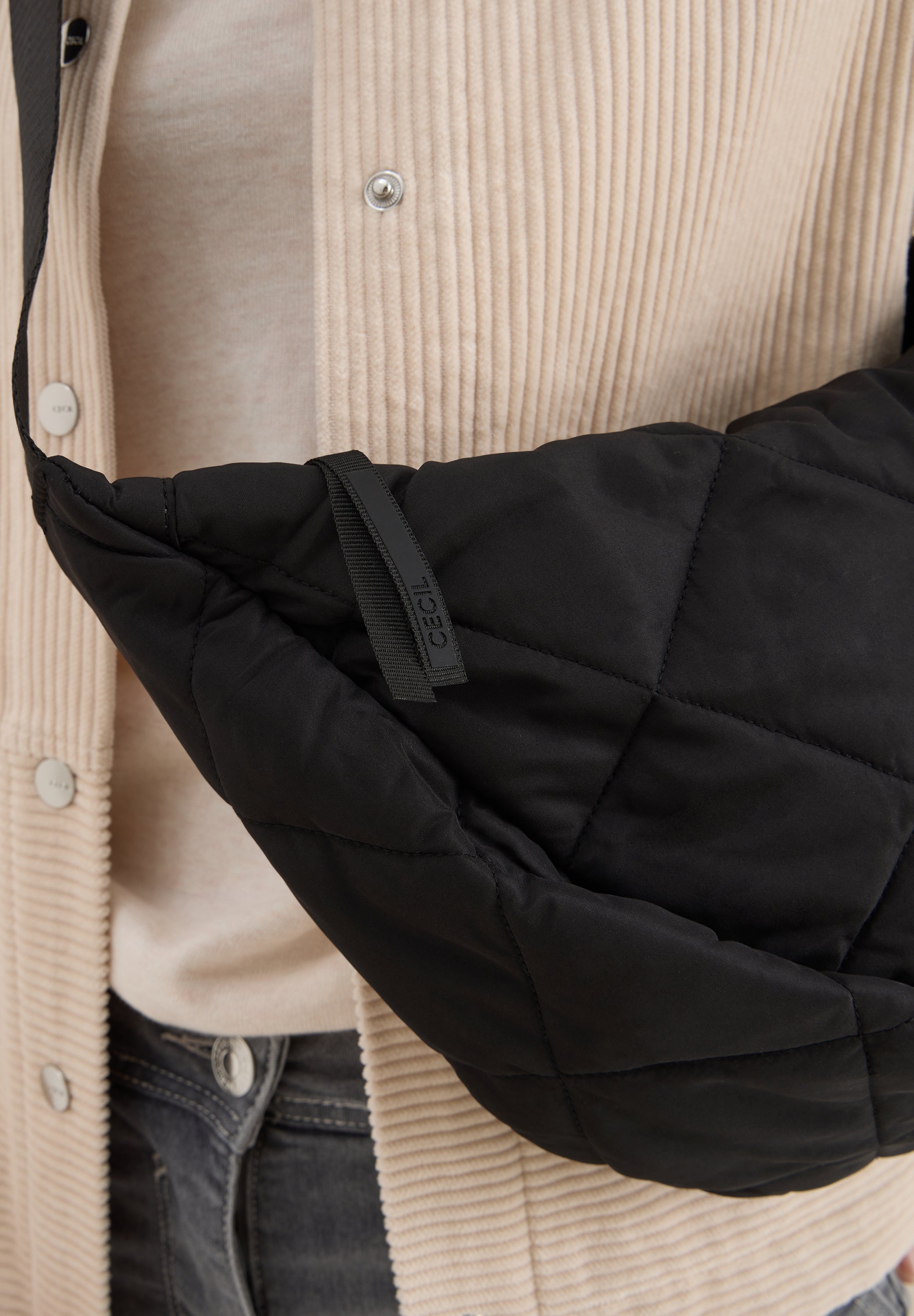 Tasche mit Steppmuster
