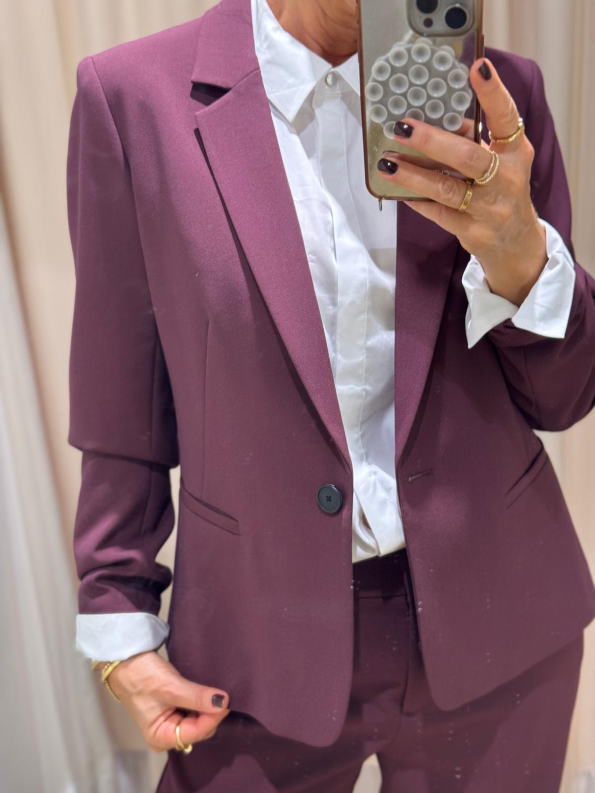 Antaillierter Blazer mit einem Knopf