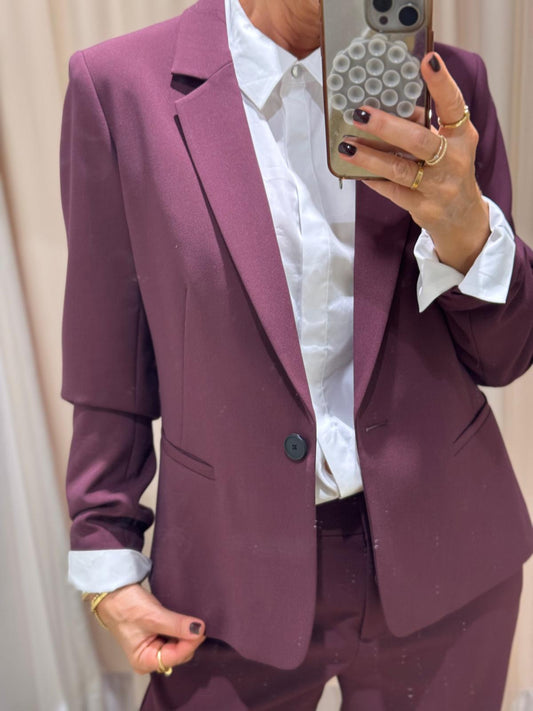 Antaillierter Blazer mit einem Knopf