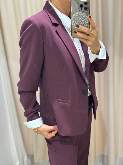Antaillierter Blazer mit einem Knopf