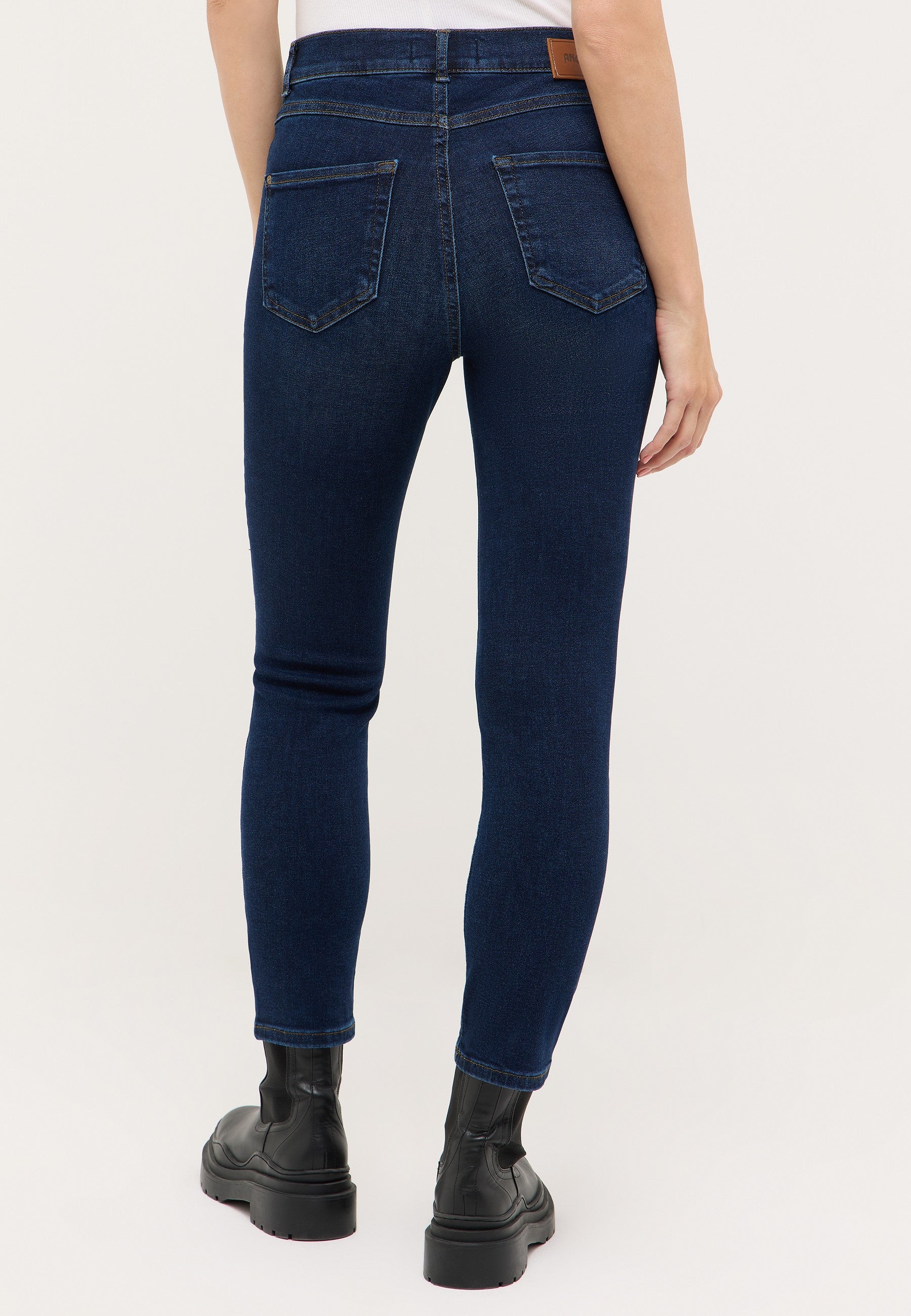 325684407-3158 ORNELLA SEAM