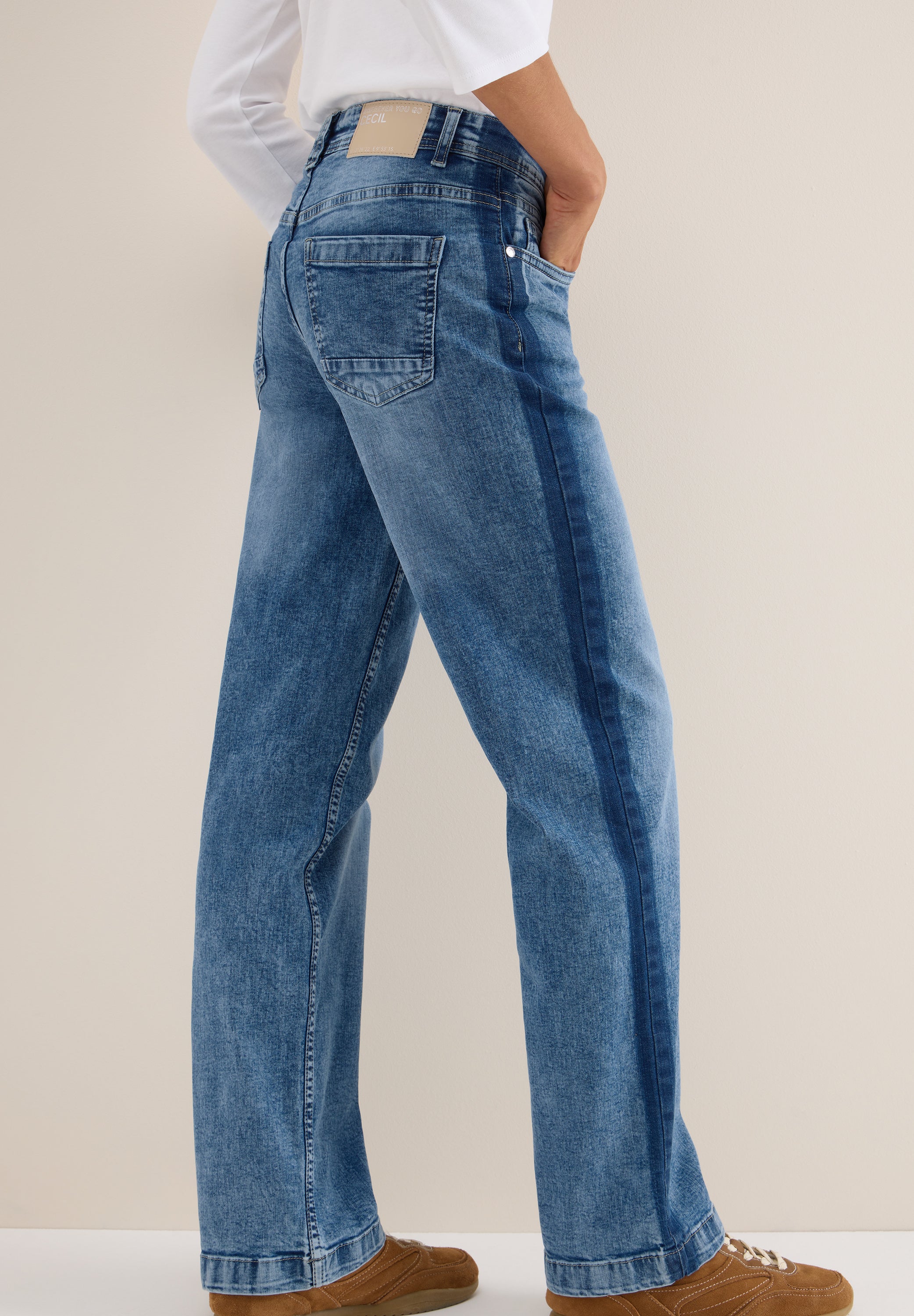 Jeans mit Gallonstreifen