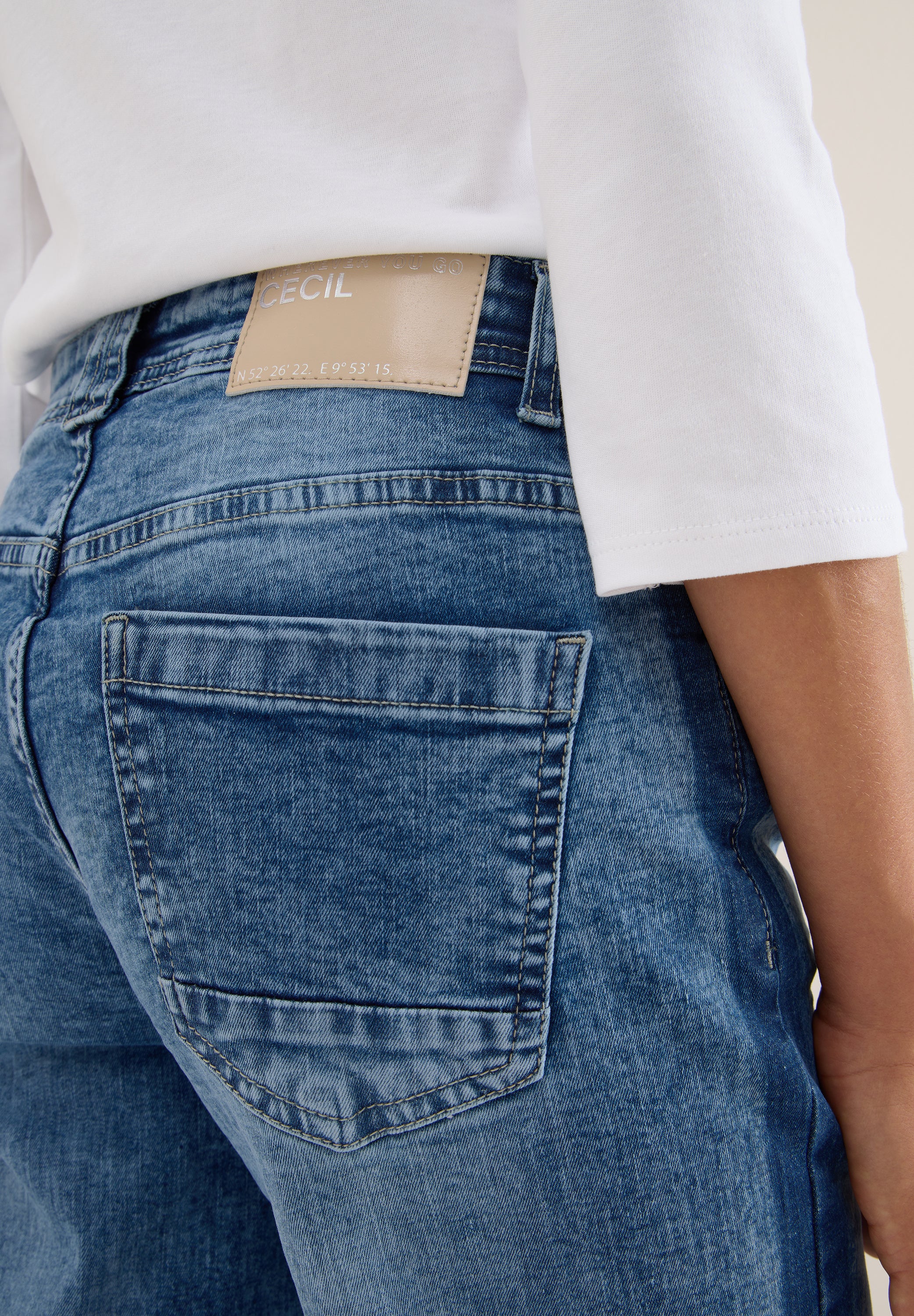 Jeans mit Gallonstreifen