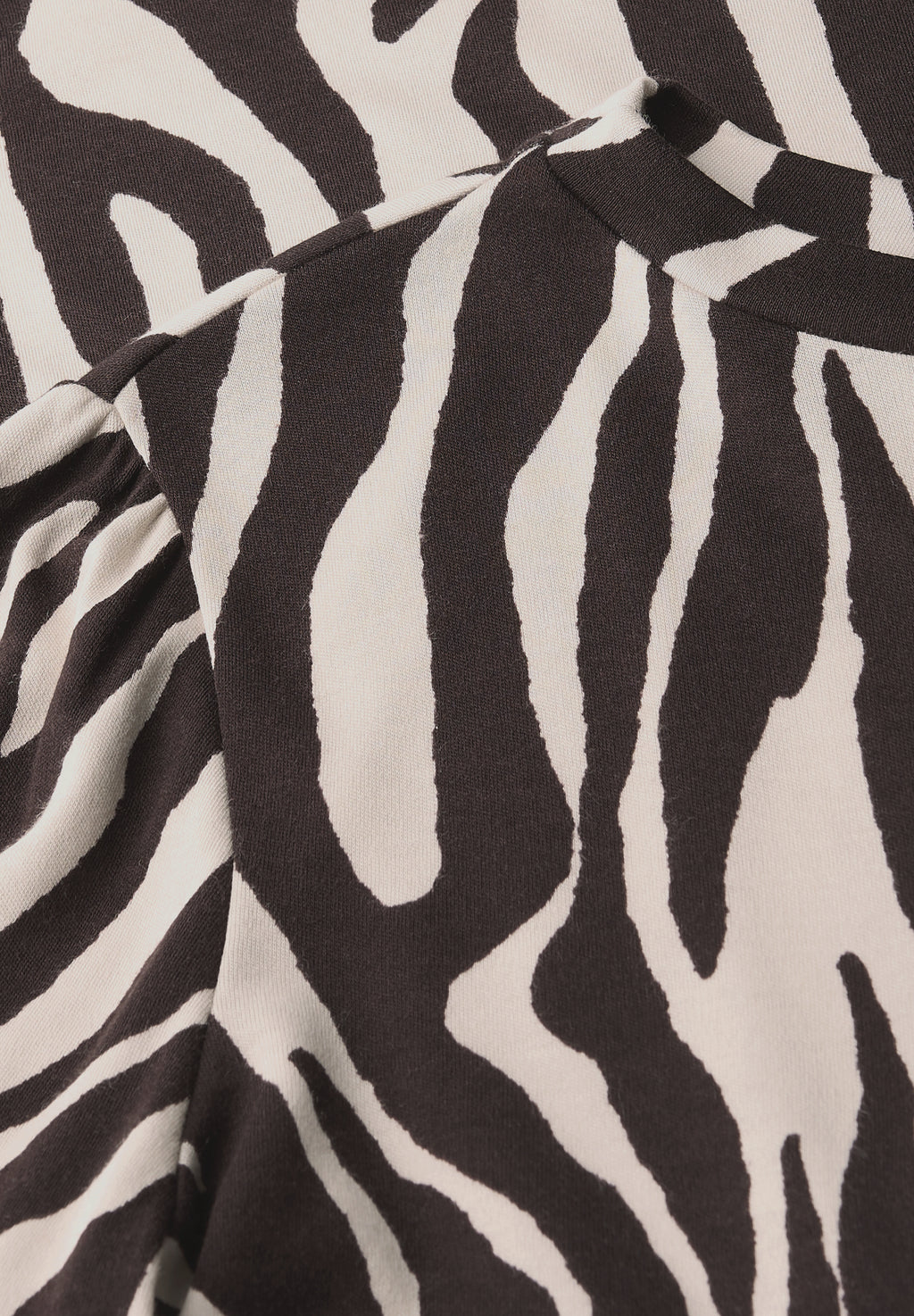 Basic T-Shirt mit Raffung