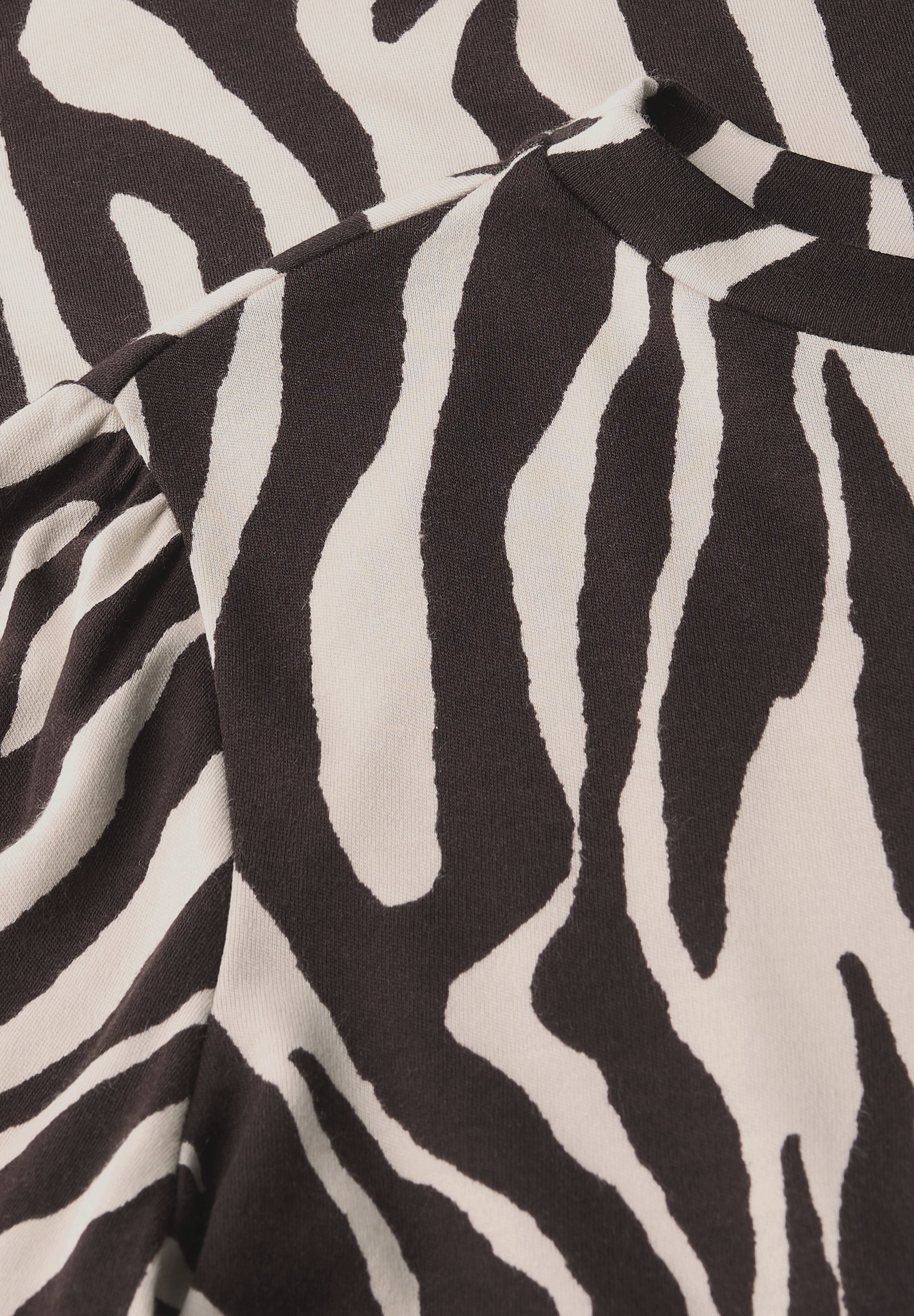 Basic T-Shirt mit Raffung