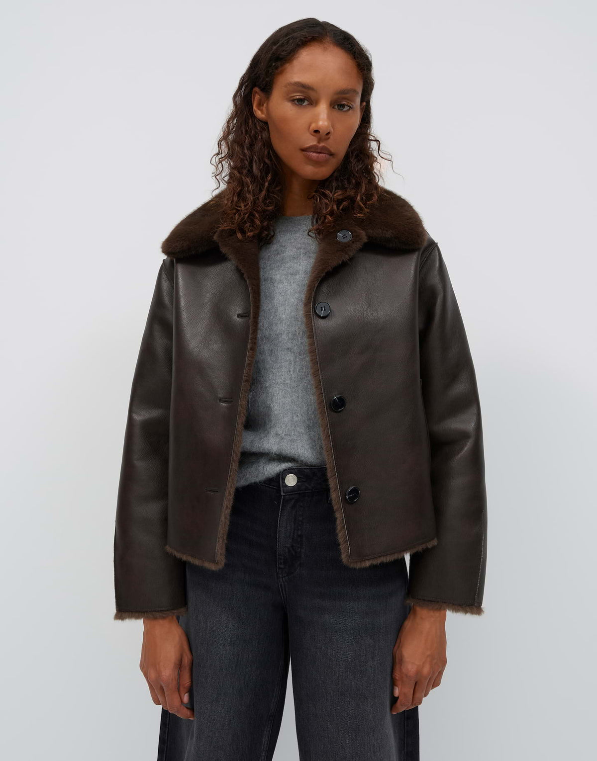 Kurze Jacke Hafellda mit Fellkragen von Opus