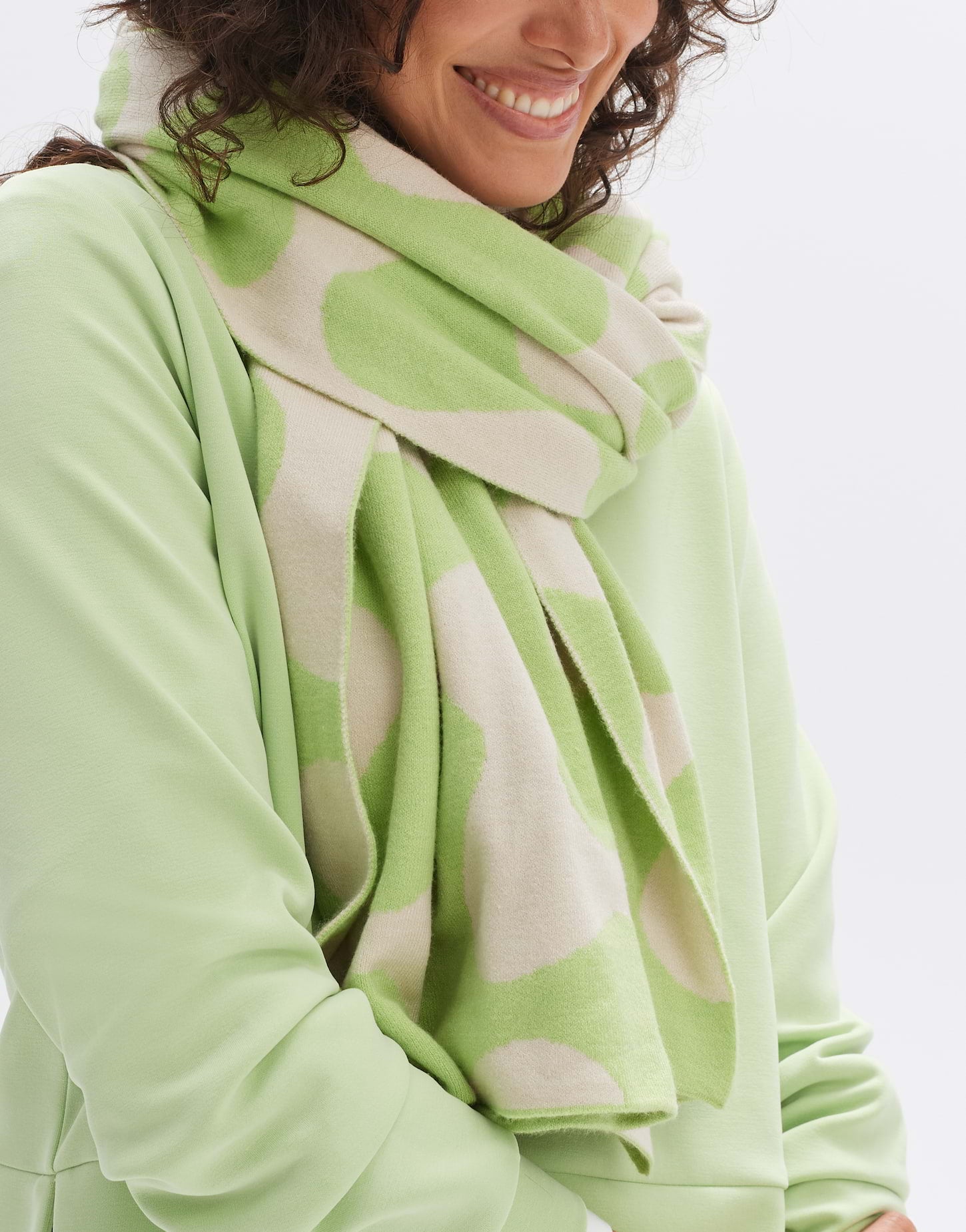 Avibo scarf