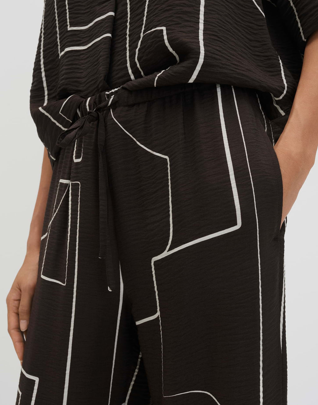 Hose | Cevil graphic