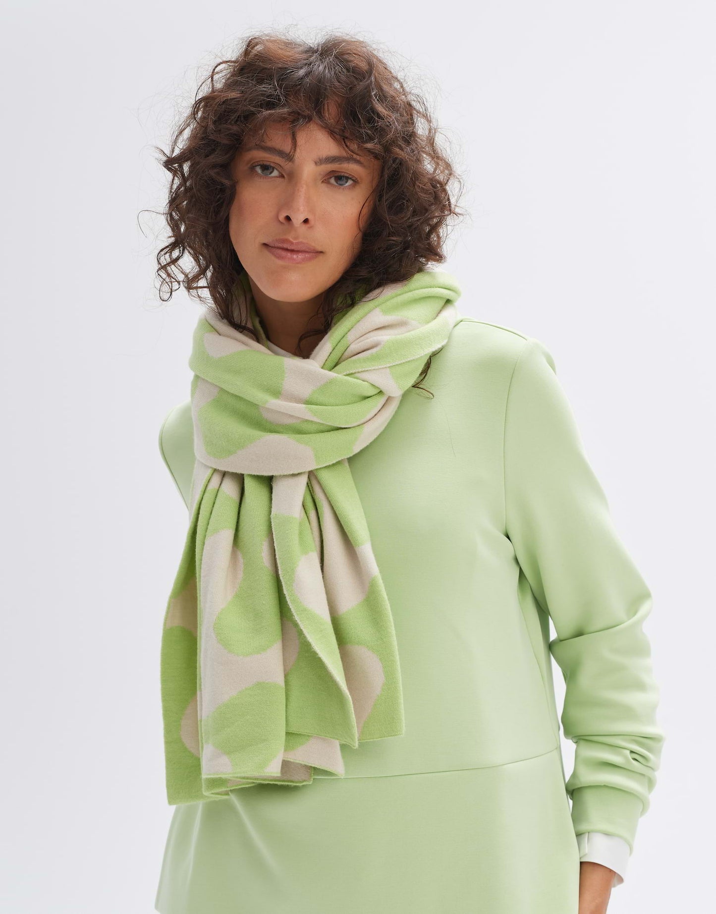 Avibo scarf