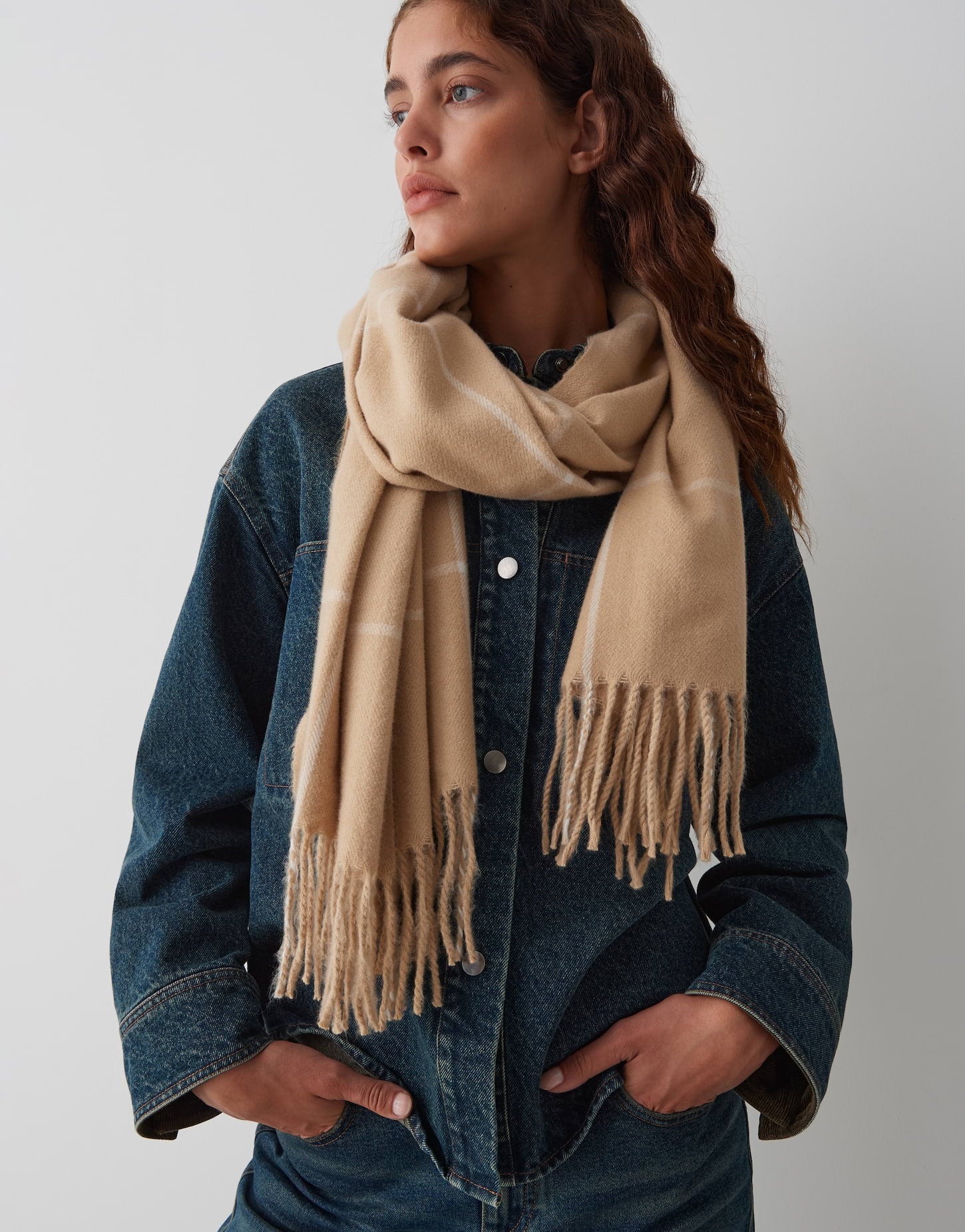 Avidane scarf