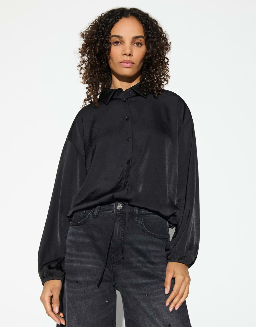 Oversize-Hemdbluse Flimmer aus Satin von Opus