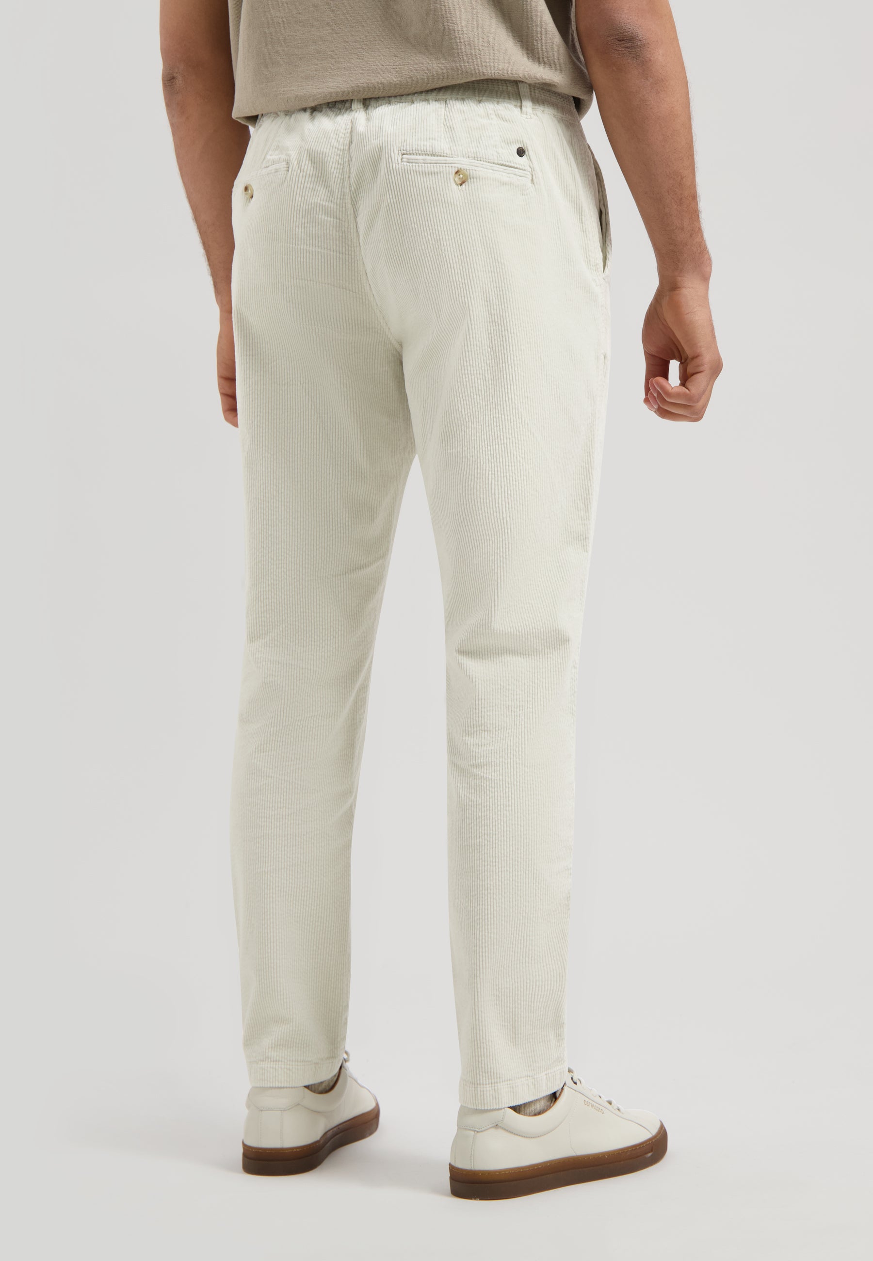 DS_Logan Lt. Wide Rib Chino